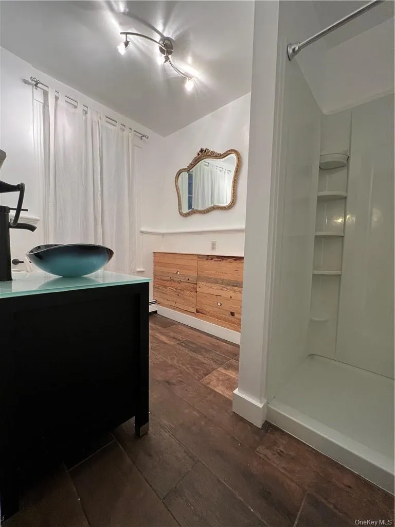 155 Main Street, Goshen, NY, 1 Bedroom Bedrooms, 3 Rooms Rooms,1 BathroomBathrooms,Residential Lease,For Rent,Main,0,1013476 155 Main Street, Goshen, NY, 1 Bedroom Bedrooms, 3 Rooms Rooms,1 BathroomBathrooms,Residential Lease,For Rent,Main,0,1013476