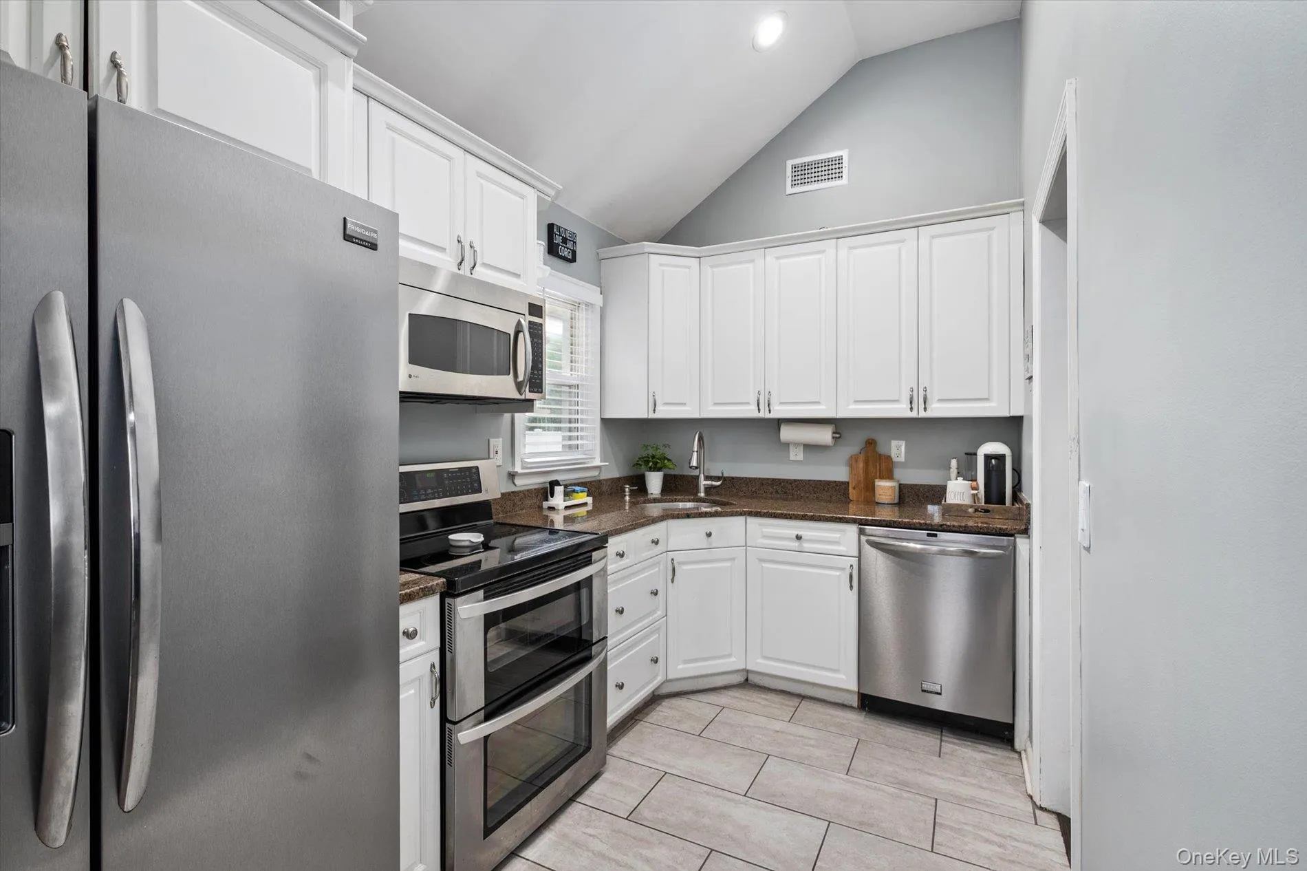 59 Lambert Avenue, Oyster Bay, NY, 3 Bedrooms Bedrooms, 7 Rooms Rooms,2 BathroomsBathrooms,Residential,For Rent,Lambert,0,KEY1013478 59 Lambert Avenue, Oyster Bay, NY, 3 Bedrooms Bedrooms, 7 Rooms Rooms,2 BathroomsBathrooms,Residential,For Rent,Lambert,0,KEY1013478