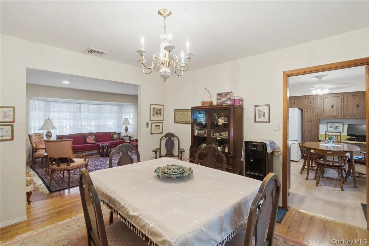 22 Stephens Court, Islip, NY, 3 Bedrooms Bedrooms, 7 Rooms Rooms,2 BathroomsBathrooms,Residential,For Rent,Stephens,0,KEY1013485 22 Stephens Court, Islip, NY, 3 Bedrooms Bedrooms, 7 Rooms Rooms,2 BathroomsBathrooms,Residential,For Rent,Stephens,0,KEY1013485