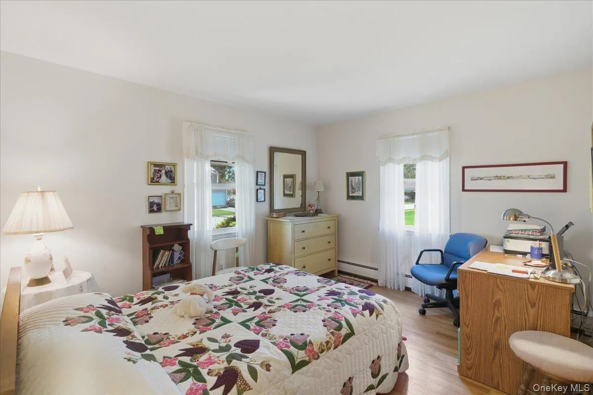 22 Stephens Court, Islip, NY, 3 Bedrooms Bedrooms, 7 Rooms Rooms,2 BathroomsBathrooms,Residential,For Rent,Stephens,0,KEY1013485 22 Stephens Court, Islip, NY, 3 Bedrooms Bedrooms, 7 Rooms Rooms,2 BathroomsBathrooms,Residential,For Rent,Stephens,0,KEY1013485