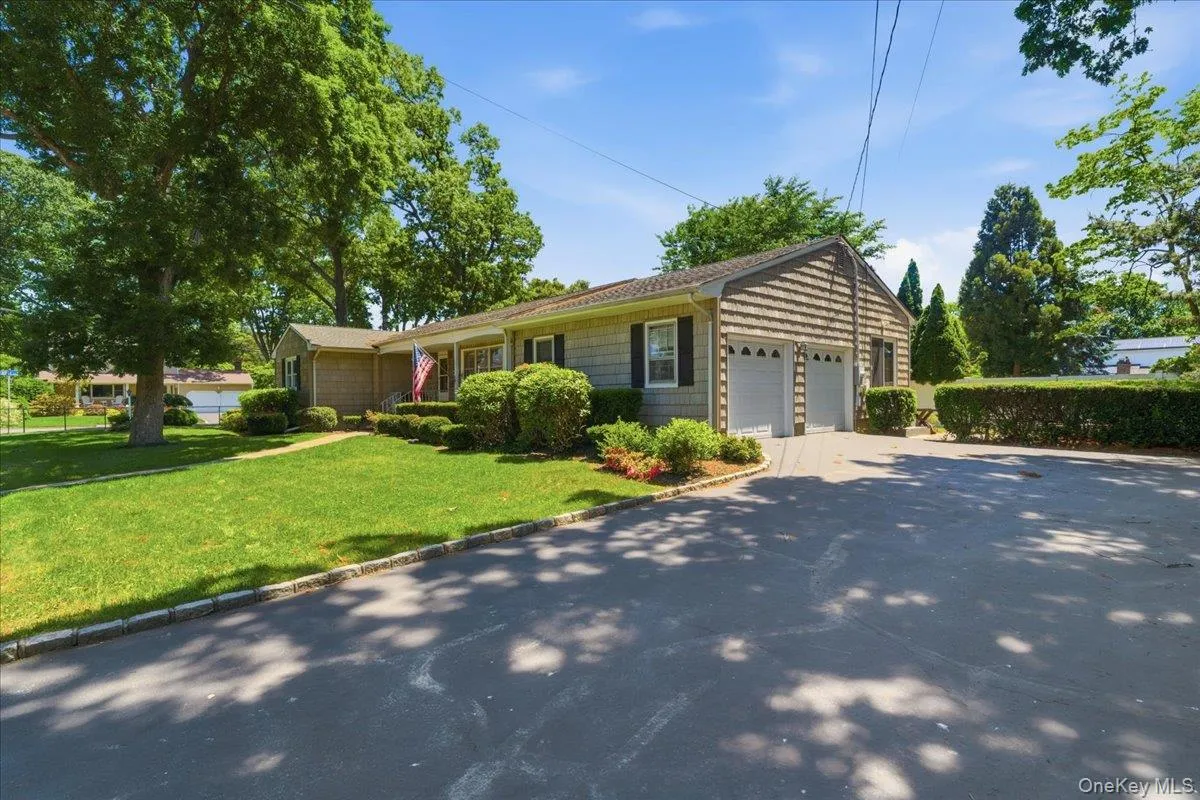 22 Stephens Court, Islip, NY, 3 Bedrooms Bedrooms, 7 Rooms Rooms,2 BathroomsBathrooms,Residential,For Rent,Stephens,0,KEY1013485 22 Stephens Court, Islip, NY, 3 Bedrooms Bedrooms, 7 Rooms Rooms,2 BathroomsBathrooms,Residential,For Rent,Stephens,0,KEY1013485