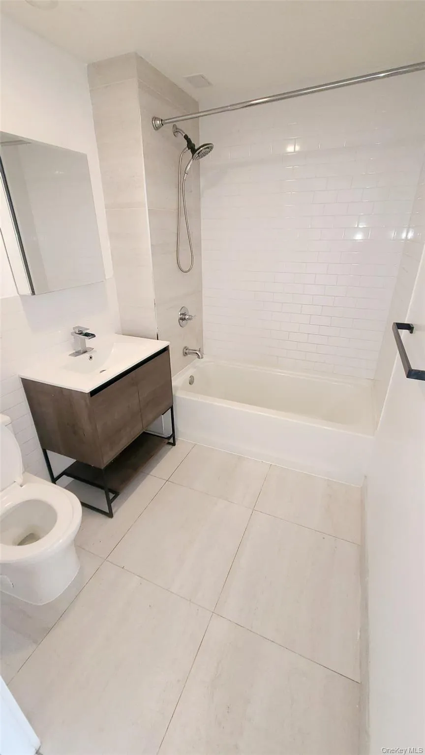 499 Evergreen Avenue, New York, NY, 1 Bedroom Bedrooms, 3 Rooms Rooms,1 BathroomBathrooms,Residential Lease,For Rent,Evergreen,0,1013488 499 Evergreen Avenue, New York, NY, 1 Bedroom Bedrooms, 3 Rooms Rooms,1 BathroomBathrooms,Residential Lease,For Rent,Evergreen,0,1013488