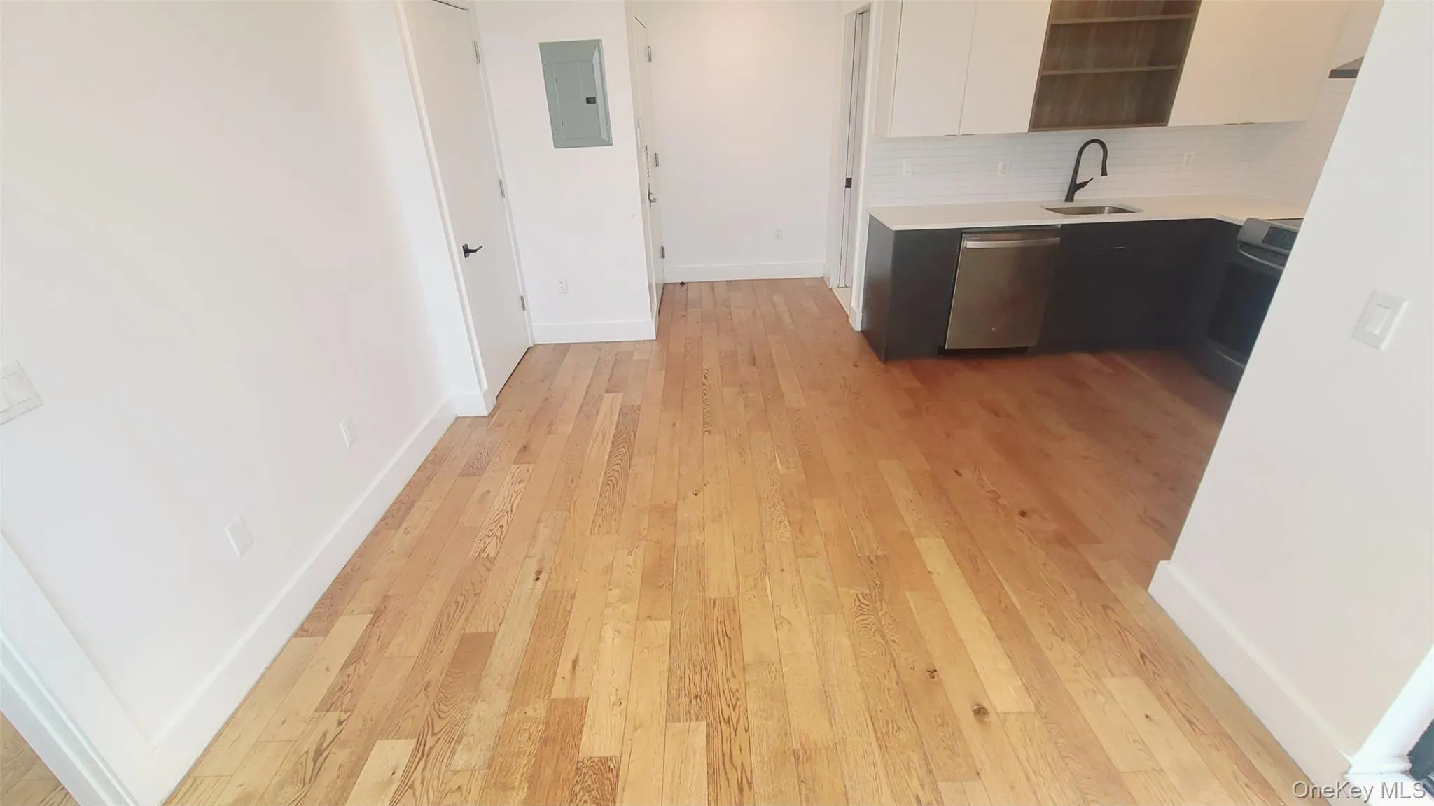 499 Evergreen Avenue, New York, NY, 1 Bedroom Bedrooms, 3 Rooms Rooms,1 BathroomBathrooms,Residential Lease,For Rent,Evergreen,0,1013488 499 Evergreen Avenue, New York, NY, 1 Bedroom Bedrooms, 3 Rooms Rooms,1 BathroomBathrooms,Residential Lease,For Rent,Evergreen,0,1013488