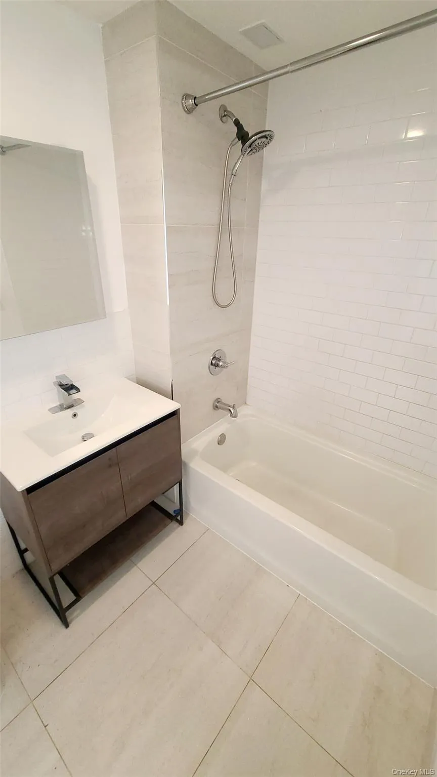 499 Evergreen Avenue, New York, NY, 1 Bedroom Bedrooms, 3 Rooms Rooms,1 BathroomBathrooms,Residential Lease,For Rent,Evergreen,0,1013488 499 Evergreen Avenue, New York, NY, 1 Bedroom Bedrooms, 3 Rooms Rooms,1 BathroomBathrooms,Residential Lease,For Rent,Evergreen,0,1013488