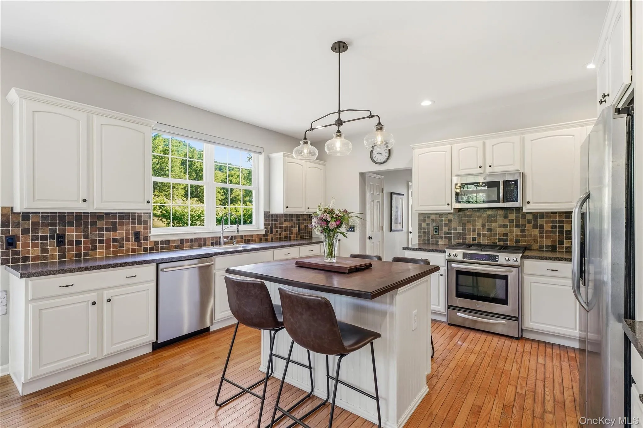 2 Elgin Court, Woodbury, NY, 4 Bedrooms Bedrooms, 10 Rooms Rooms,2 BathroomsBathrooms,Residential,For Rent,Elgin,0,1013489 2 Elgin Court, Woodbury, NY, 4 Bedrooms Bedrooms, 10 Rooms Rooms,2 BathroomsBathrooms,Residential,For Rent,Elgin,0,1013489