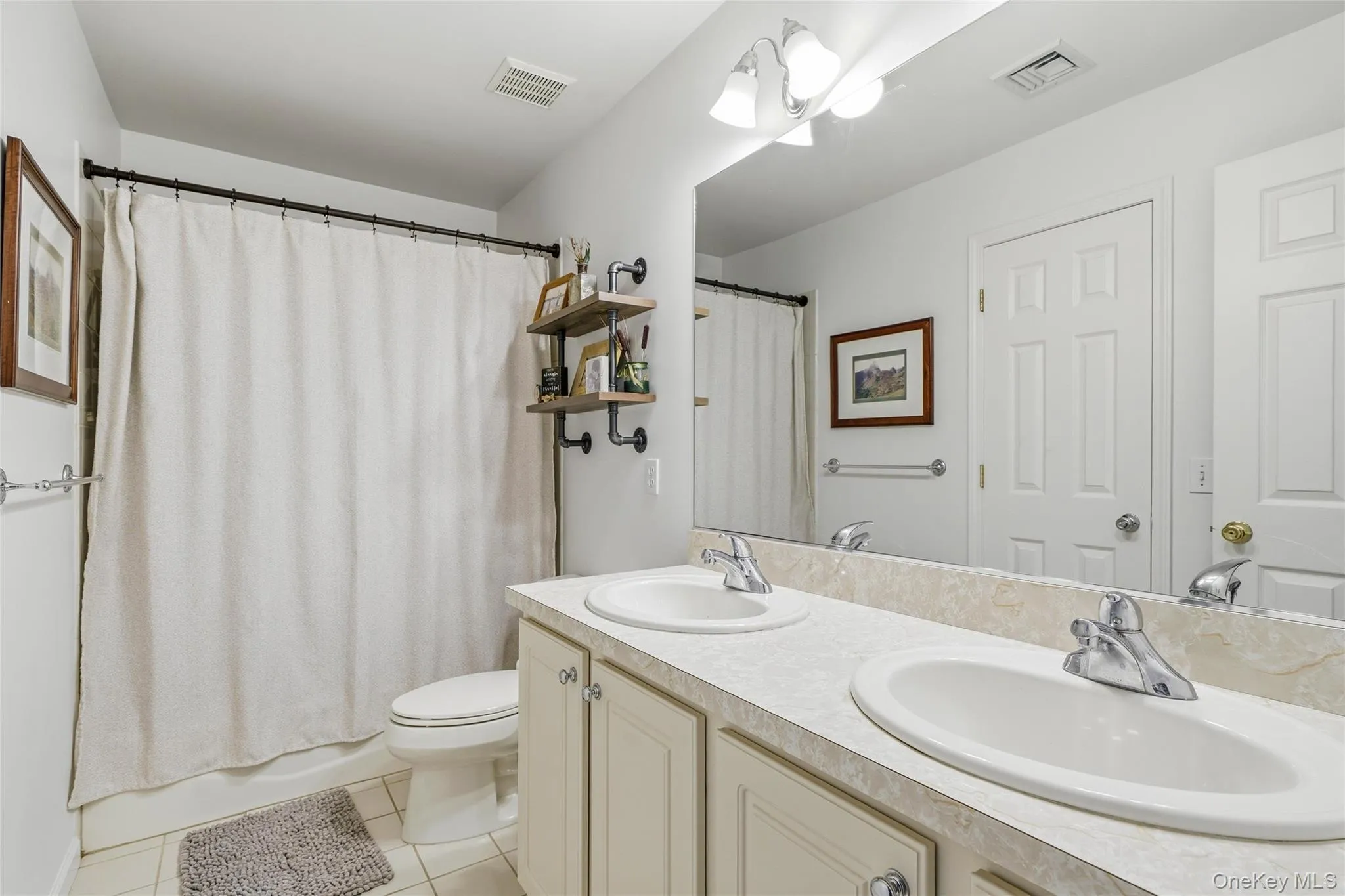2 Elgin Court, Woodbury, NY, 4 Bedrooms Bedrooms, 10 Rooms Rooms,2 BathroomsBathrooms,Residential,For Rent,Elgin,0,1013489 2 Elgin Court, Woodbury, NY, 4 Bedrooms Bedrooms, 10 Rooms Rooms,2 BathroomsBathrooms,Residential,For Rent,Elgin,0,1013489