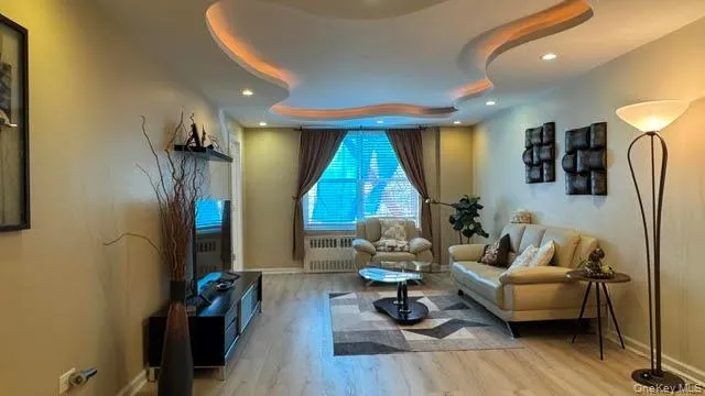 142-05 Roosevelt Avenue, New York, NY, 2 Bedrooms Bedrooms, 4 Rooms Rooms,1 BathroomBathrooms,Residential,For Rent,Roosevelt,0,1013493 142-05 Roosevelt Avenue, New York, NY, 2 Bedrooms Bedrooms, 4 Rooms Rooms,1 BathroomBathrooms,Residential,For Rent,Roosevelt,0,1013493