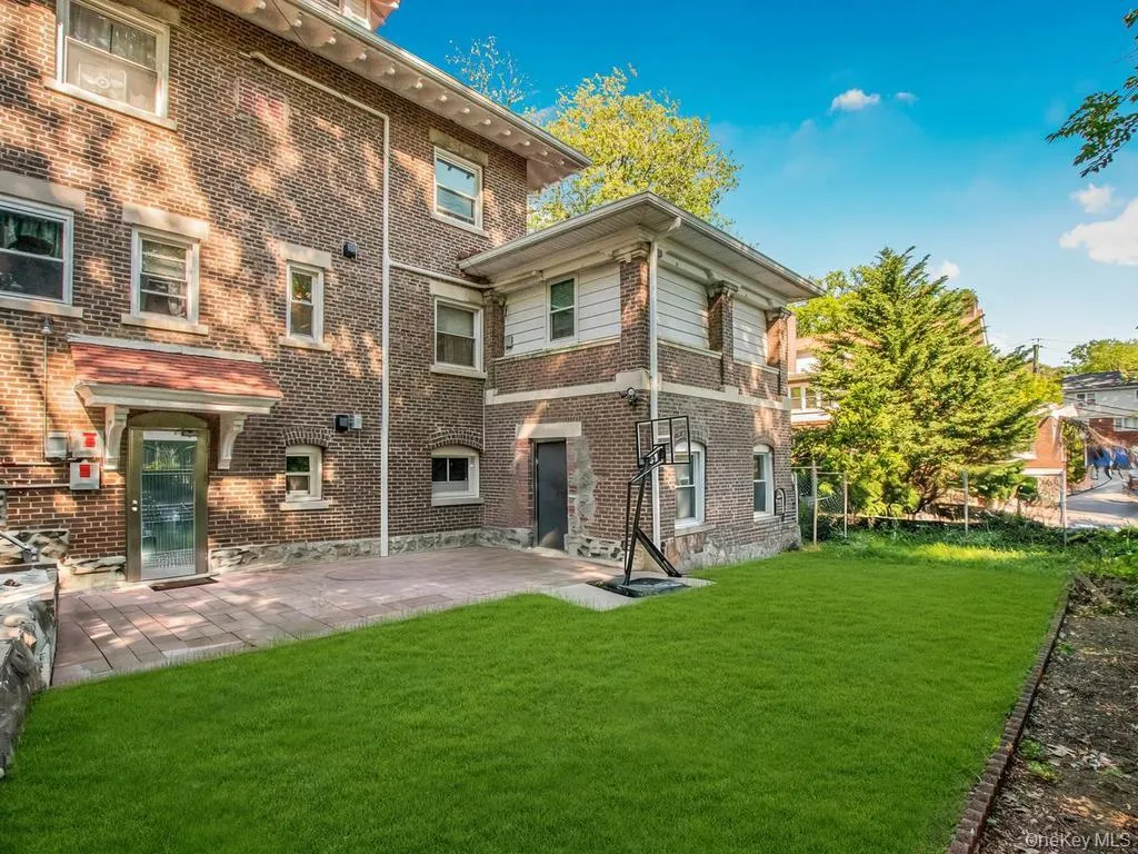 265 Park Hill Avenue, Yonkers, NY, 8 Bedrooms Bedrooms, 10 Rooms Rooms,5 BathroomsBathrooms,Residential,For Rent,Park Hill,0,1013494 265 Park Hill Avenue, Yonkers, NY, 8 Bedrooms Bedrooms, 10 Rooms Rooms,5 BathroomsBathrooms,Residential,For Rent,Park Hill,0,1013494