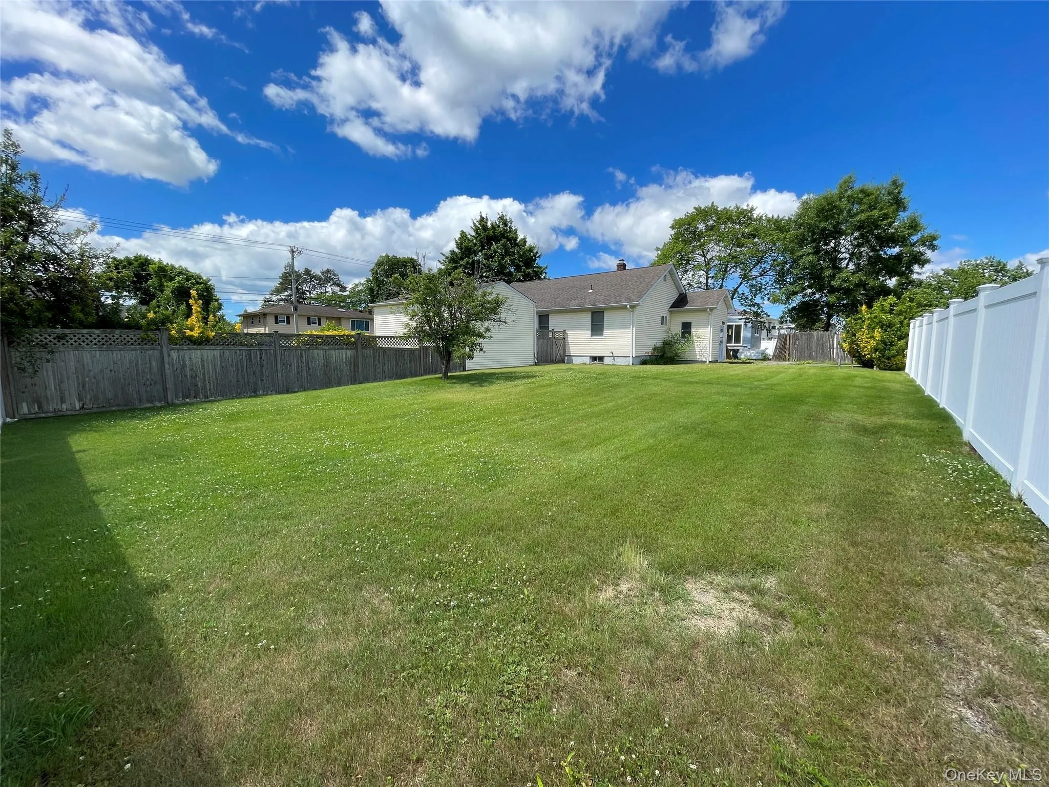 185 Seward Street, West Babylon, NY, 3 Bedrooms Bedrooms, 6 Rooms Rooms,2 BathroomsBathrooms,Residential,For Rent,Seward,0,1013498 185 Seward Street, West Babylon, NY, 3 Bedrooms Bedrooms, 6 Rooms Rooms,2 BathroomsBathrooms,Residential,For Rent,Seward,0,1013498