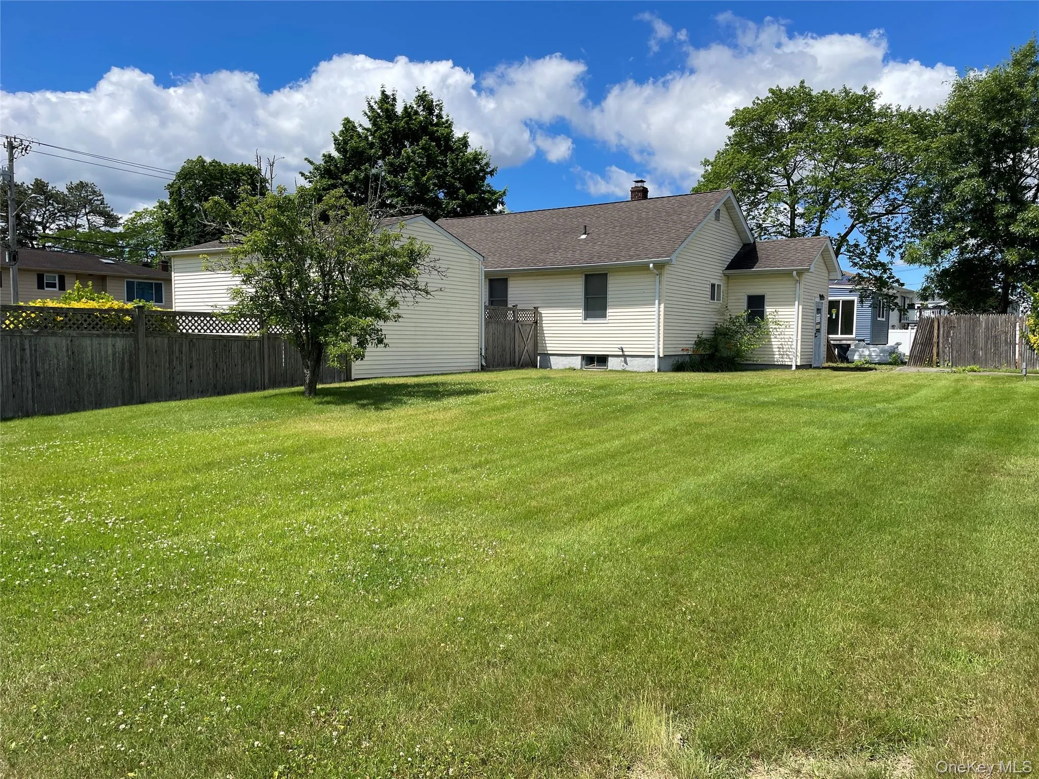 185 Seward Street, West Babylon, NY, 3 Bedrooms Bedrooms, 6 Rooms Rooms,2 BathroomsBathrooms,Residential,For Rent,Seward,0,1013498 185 Seward Street, West Babylon, NY, 3 Bedrooms Bedrooms, 6 Rooms Rooms,2 BathroomsBathrooms,Residential,For Rent,Seward,0,1013498