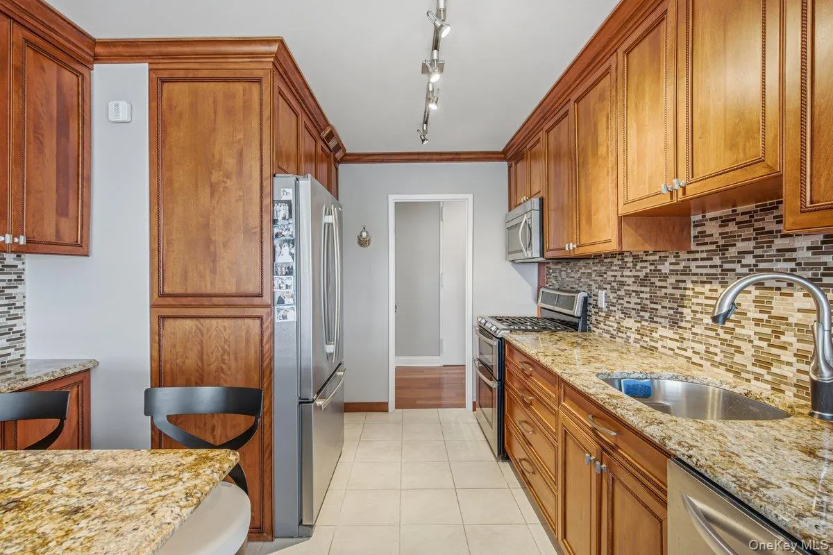 166-25 Powells Cove Boulevard, New York, NY, 2 Bedrooms Bedrooms, 5 Rooms Rooms,2 BathroomsBathrooms,Residential,For Rent,Powells Cove,0,1013499 166-25 Powells Cove Boulevard, New York, NY, 2 Bedrooms Bedrooms, 5 Rooms Rooms,2 BathroomsBathrooms,Residential,For Rent,Powells Cove,0,1013499
