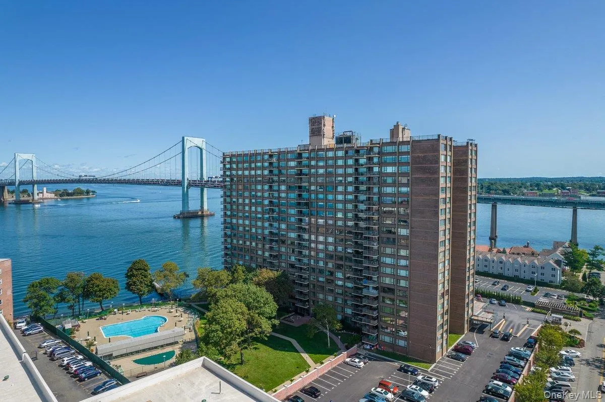 166-25 Powells Cove Boulevard, New York, NY, 2 Bedrooms Bedrooms, 5 Rooms Rooms,2 BathroomsBathrooms,Residential,For Rent,Powells Cove,0,1013499 166-25 Powells Cove Boulevard, New York, NY, 2 Bedrooms Bedrooms, 5 Rooms Rooms,2 BathroomsBathrooms,Residential,For Rent,Powells Cove,0,1013499