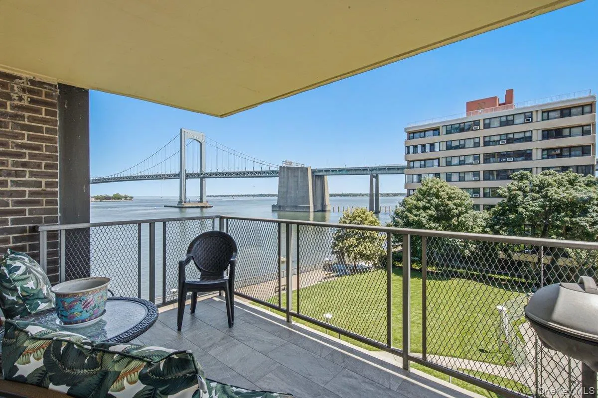 166-25 Powells Cove Boulevard, New York, NY, 2 Bedrooms Bedrooms, 5 Rooms Rooms,2 BathroomsBathrooms,Residential,For Rent,Powells Cove,0,KEY1013499 166-25 Powells Cove Boulevard, New York, NY, 2 Bedrooms Bedrooms, 5 Rooms Rooms,2 BathroomsBathrooms,Residential,For Rent,Powells Cove,0,KEY1013499