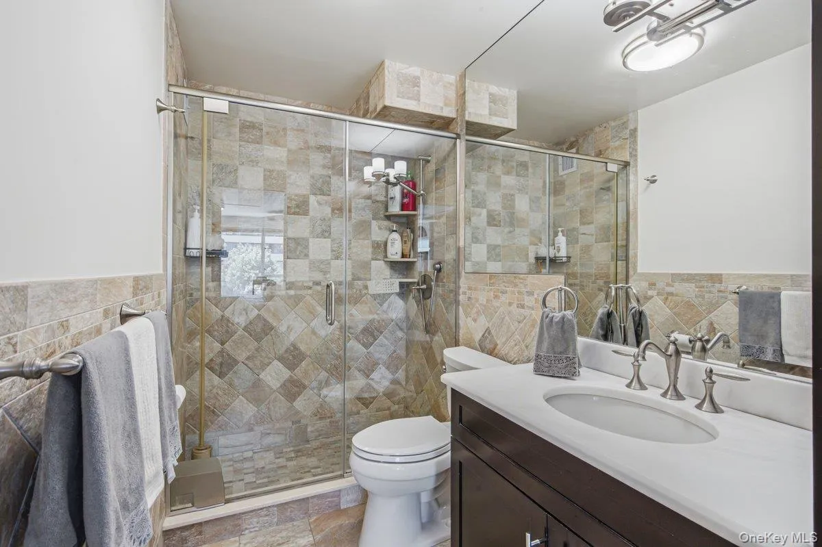 166-25 Powells Cove Boulevard, New York, NY, 2 Bedrooms Bedrooms, 5 Rooms Rooms,2 BathroomsBathrooms,Residential,For Rent,Powells Cove,0,KEY1013499 166-25 Powells Cove Boulevard, New York, NY, 2 Bedrooms Bedrooms, 5 Rooms Rooms,2 BathroomsBathrooms,Residential,For Rent,Powells Cove,0,KEY1013499