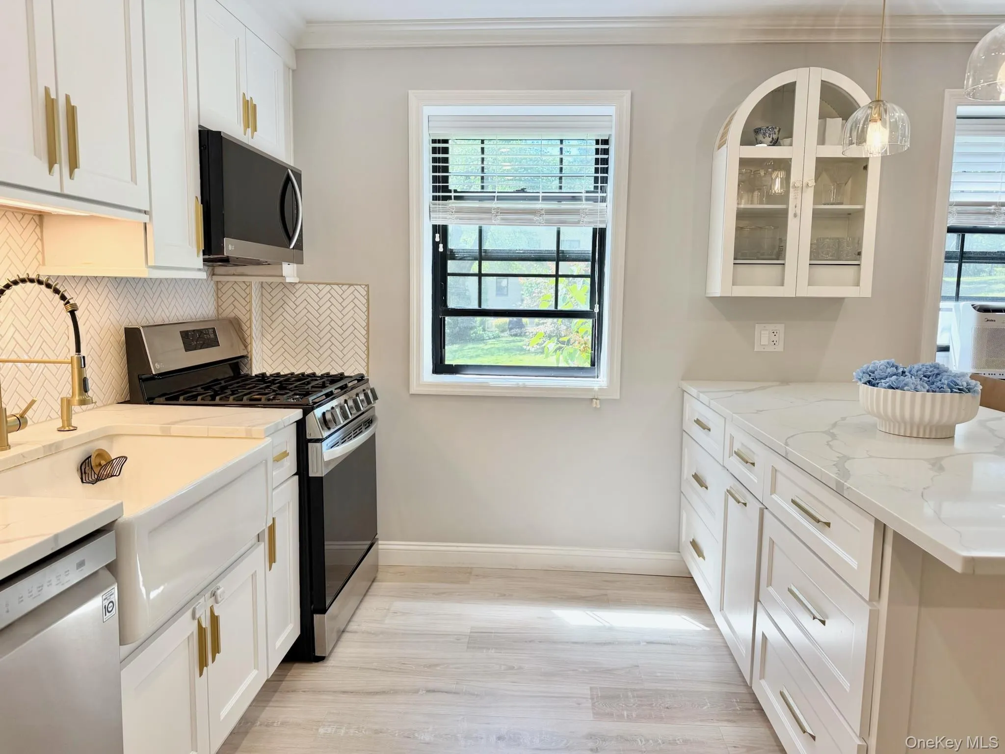 1271 California Road, Eastchester, NY, 2 Bedrooms Bedrooms, 4 Rooms Rooms,1 BathroomBathrooms,Residential,For Rent,California,0,1013500 1271 California Road, Eastchester, NY, 2 Bedrooms Bedrooms, 4 Rooms Rooms,1 BathroomBathrooms,Residential,For Rent,California,0,1013500