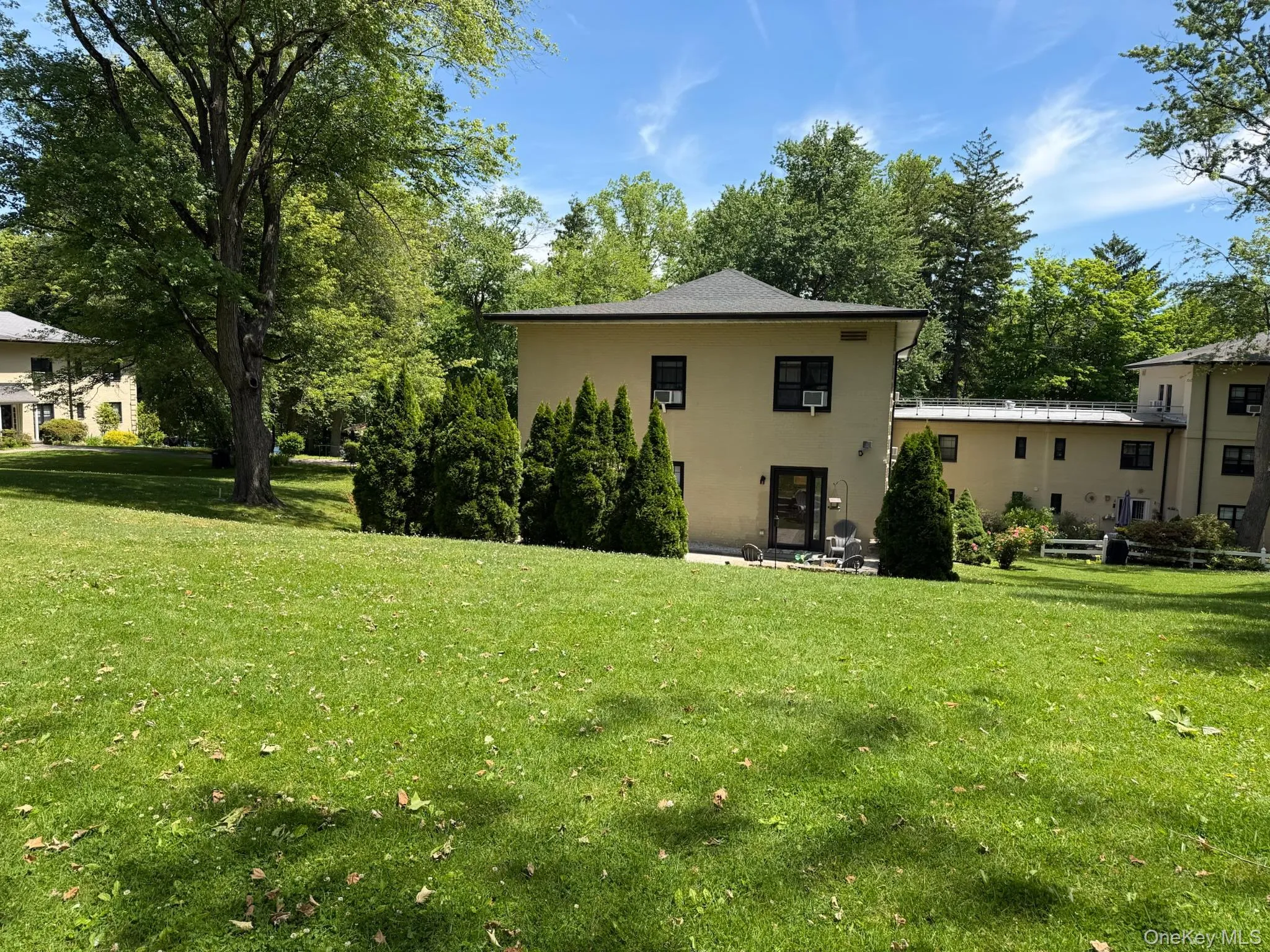 1271 California Road, Eastchester, NY, 2 Bedrooms Bedrooms, 4 Rooms Rooms,1 BathroomBathrooms,Residential,For Rent,California,0,1013500 1271 California Road, Eastchester, NY, 2 Bedrooms Bedrooms, 4 Rooms Rooms,1 BathroomBathrooms,Residential,For Rent,California,0,1013500