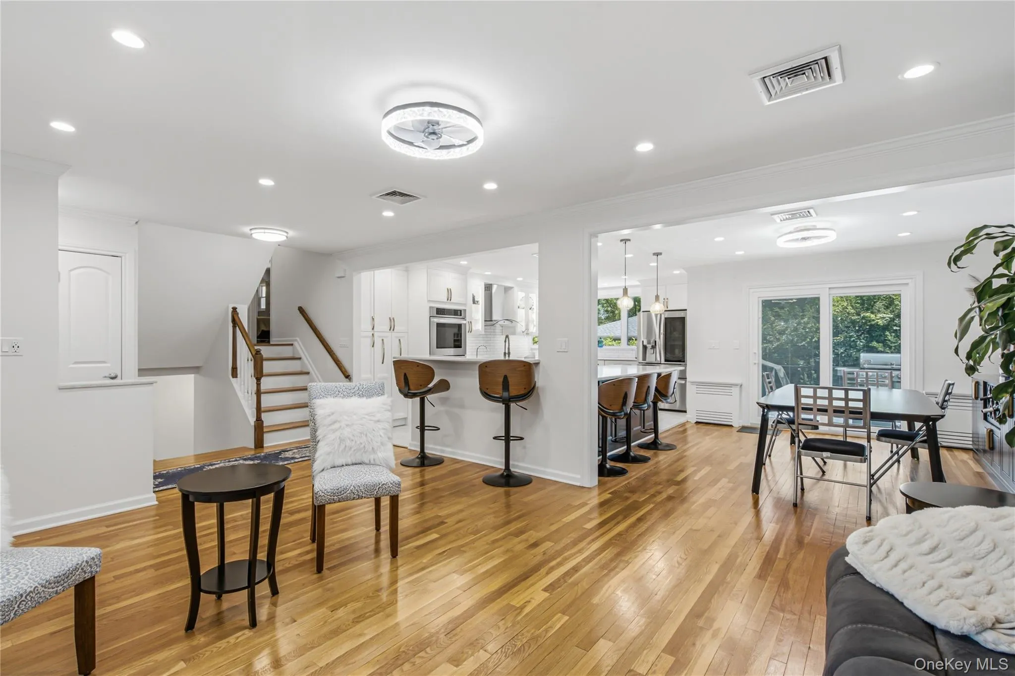 186 Stratford, North Hempstead, NY, 5 Bedrooms Bedrooms, 9 Rooms Rooms,3 BathroomsBathrooms,Residential,For Rent,Stratford,0,1013501 186 Stratford, North Hempstead, NY, 5 Bedrooms Bedrooms, 9 Rooms Rooms,3 BathroomsBathrooms,Residential,For Rent,Stratford,0,1013501