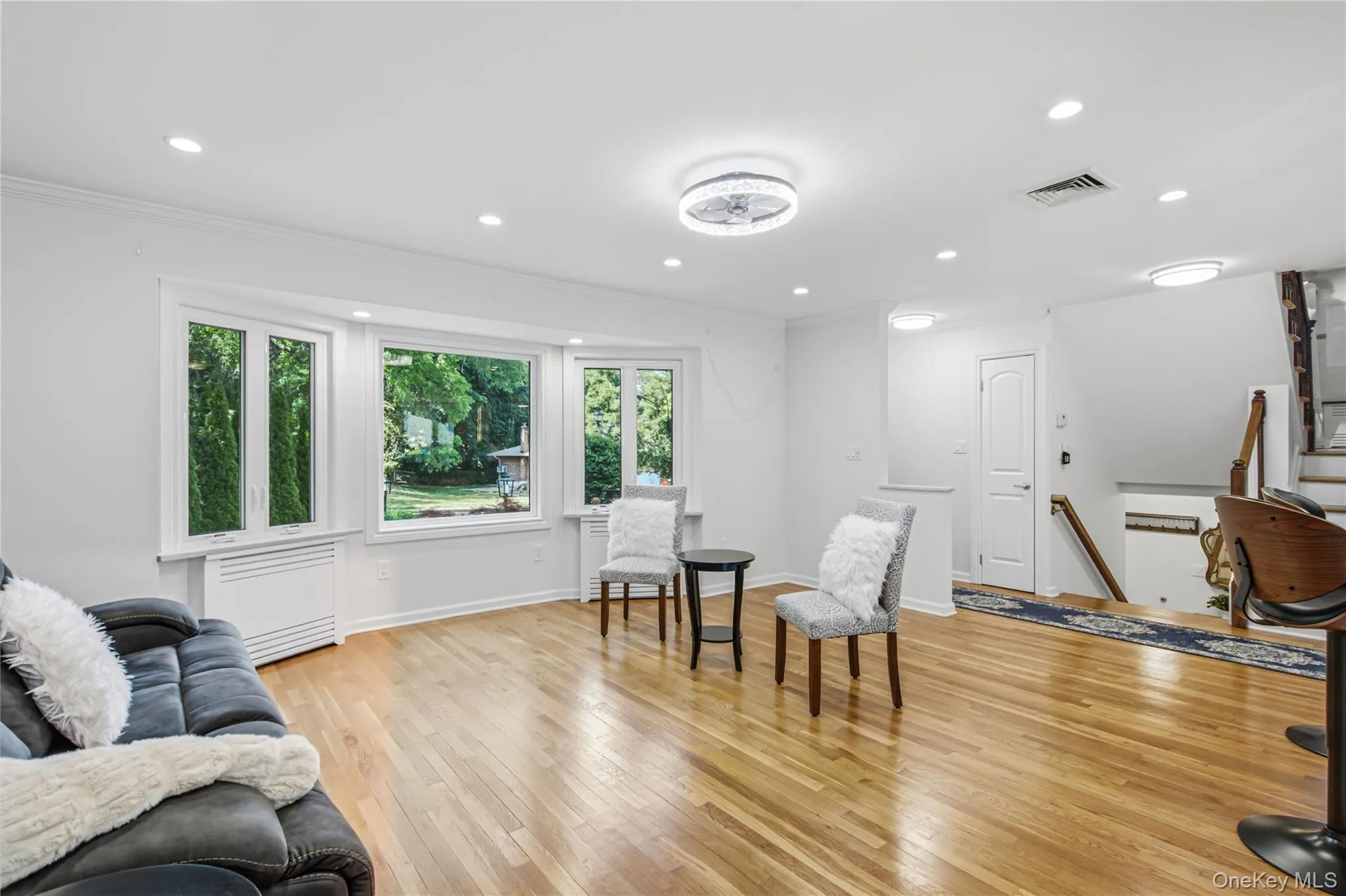 186 Stratford, North Hempstead, NY, 5 Bedrooms Bedrooms, 9 Rooms Rooms,3 BathroomsBathrooms,Residential,For Rent,Stratford,0,1013501 186 Stratford, North Hempstead, NY, 5 Bedrooms Bedrooms, 9 Rooms Rooms,3 BathroomsBathrooms,Residential,For Rent,Stratford,0,1013501