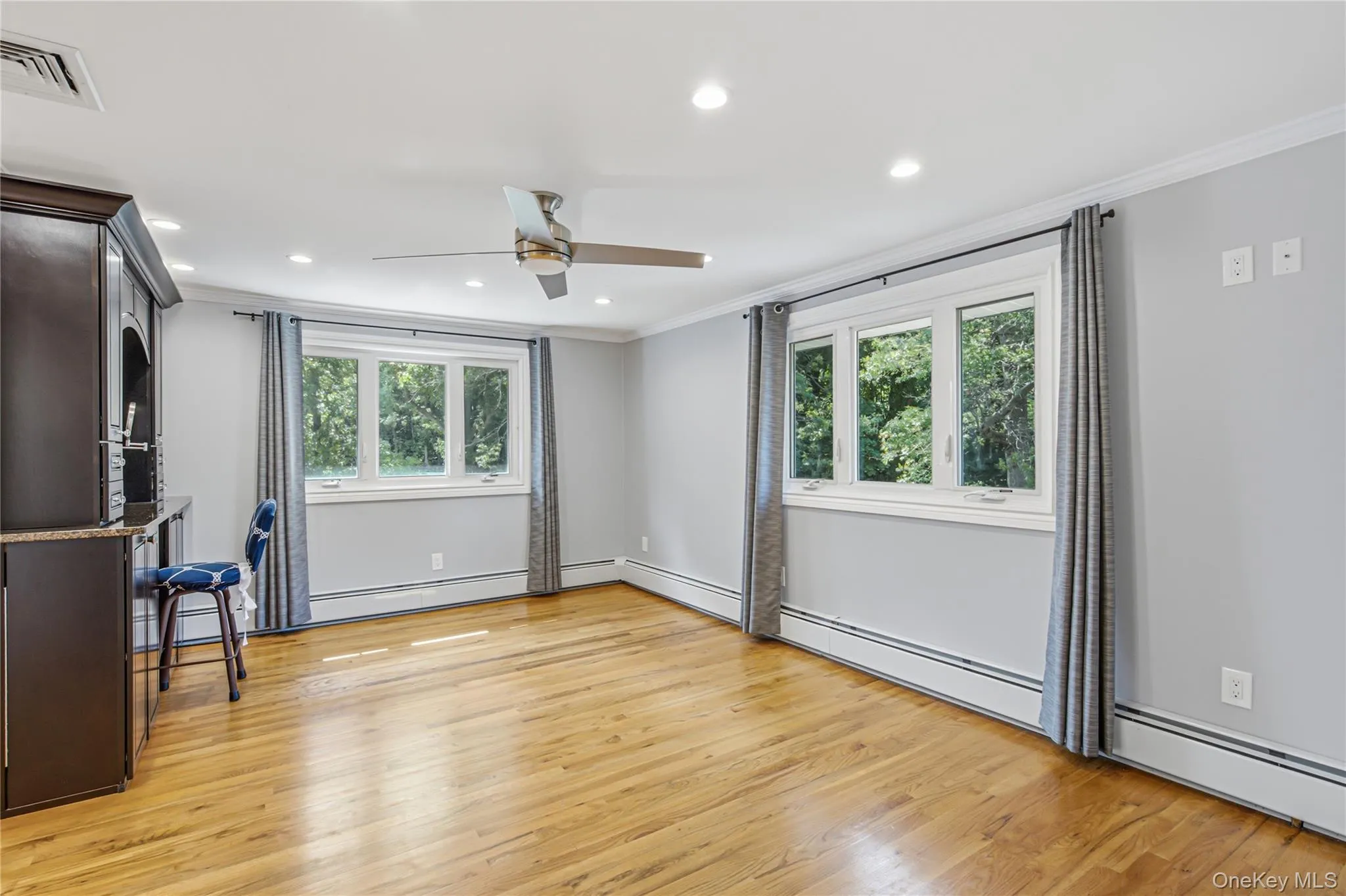 186 Stratford, North Hempstead, NY, 5 Bedrooms Bedrooms, 9 Rooms Rooms,3 BathroomsBathrooms,Residential,For Rent,Stratford,0,1013501 186 Stratford, North Hempstead, NY, 5 Bedrooms Bedrooms, 9 Rooms Rooms,3 BathroomsBathrooms,Residential,For Rent,Stratford,0,1013501