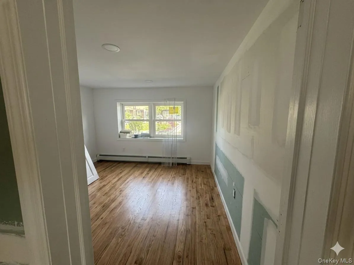 354 Easton Street, Islip, NY, 5 Bedrooms Bedrooms, 7 Rooms Rooms,3 BathroomsBathrooms,Residential,For Rent,Easton,0,1013503 354 Easton Street, Islip, NY, 5 Bedrooms Bedrooms, 7 Rooms Rooms,3 BathroomsBathrooms,Residential,For Rent,Easton,0,1013503