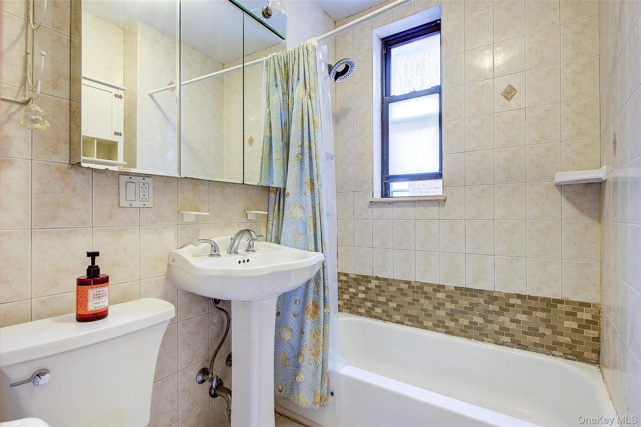 Full Bath Full Bath