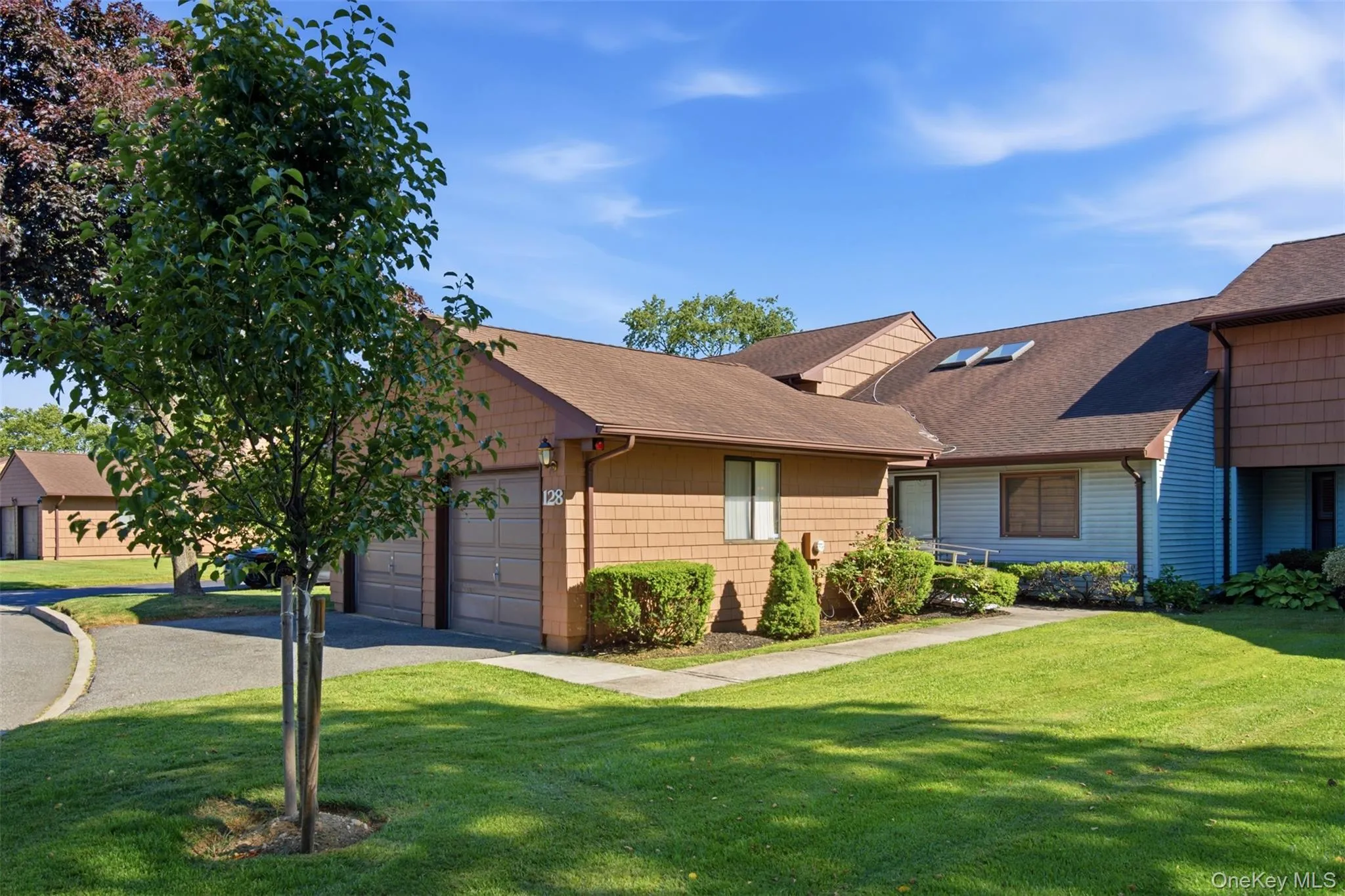 128 Scarlett Drive, Smithtown, NY, 3 Bedrooms Bedrooms, 7 Rooms Rooms,2 BathroomsBathrooms,Residential,For Rent,Scarlett,0,KEY1013513 128 Scarlett Drive, Smithtown, NY, 3 Bedrooms Bedrooms, 7 Rooms Rooms,2 BathroomsBathrooms,Residential,For Rent,Scarlett,0,KEY1013513