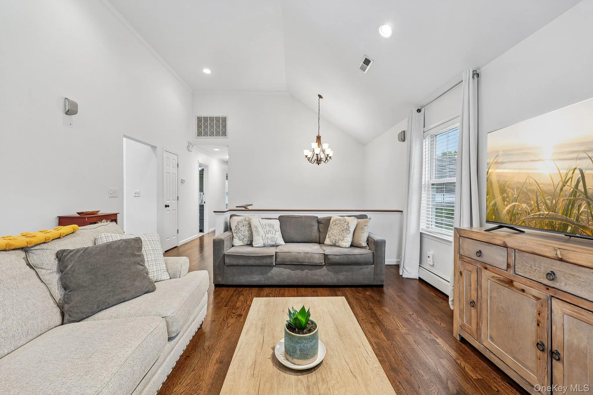 4 Lira Street, Newburgh (town), NY, 3 Bedrooms Bedrooms, 7 Rooms Rooms,3 BathroomsBathrooms,Residential,For Rent,Lira,0,1013514 4 Lira Street, Newburgh (town), NY, 3 Bedrooms Bedrooms, 7 Rooms Rooms,3 BathroomsBathrooms,Residential,For Rent,Lira,0,1013514
