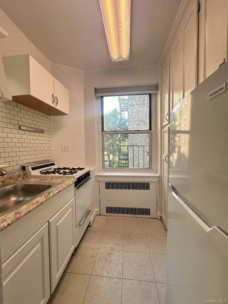 65-41 Booth Street, New York, NY, 3 Rooms Rooms,1 BathroomBathrooms,Residential Lease,For Rent,Booth,0,1013516 65-41 Booth Street, New York, NY, 3 Rooms Rooms,1 BathroomBathrooms,Residential Lease,For Rent,Booth,0,1013516