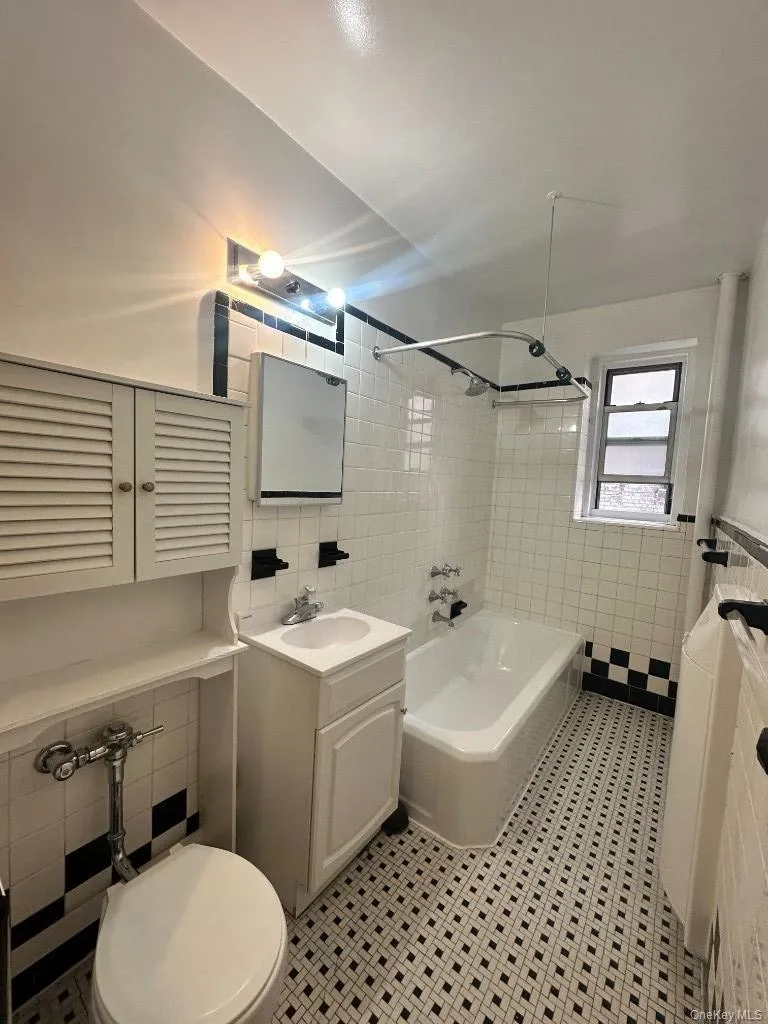 65-41 Booth Street, New York, NY, 3 Rooms Rooms,1 BathroomBathrooms,Residential Lease,For Rent,Booth,0,1013516 65-41 Booth Street, New York, NY, 3 Rooms Rooms,1 BathroomBathrooms,Residential Lease,For Rent,Booth,0,1013516