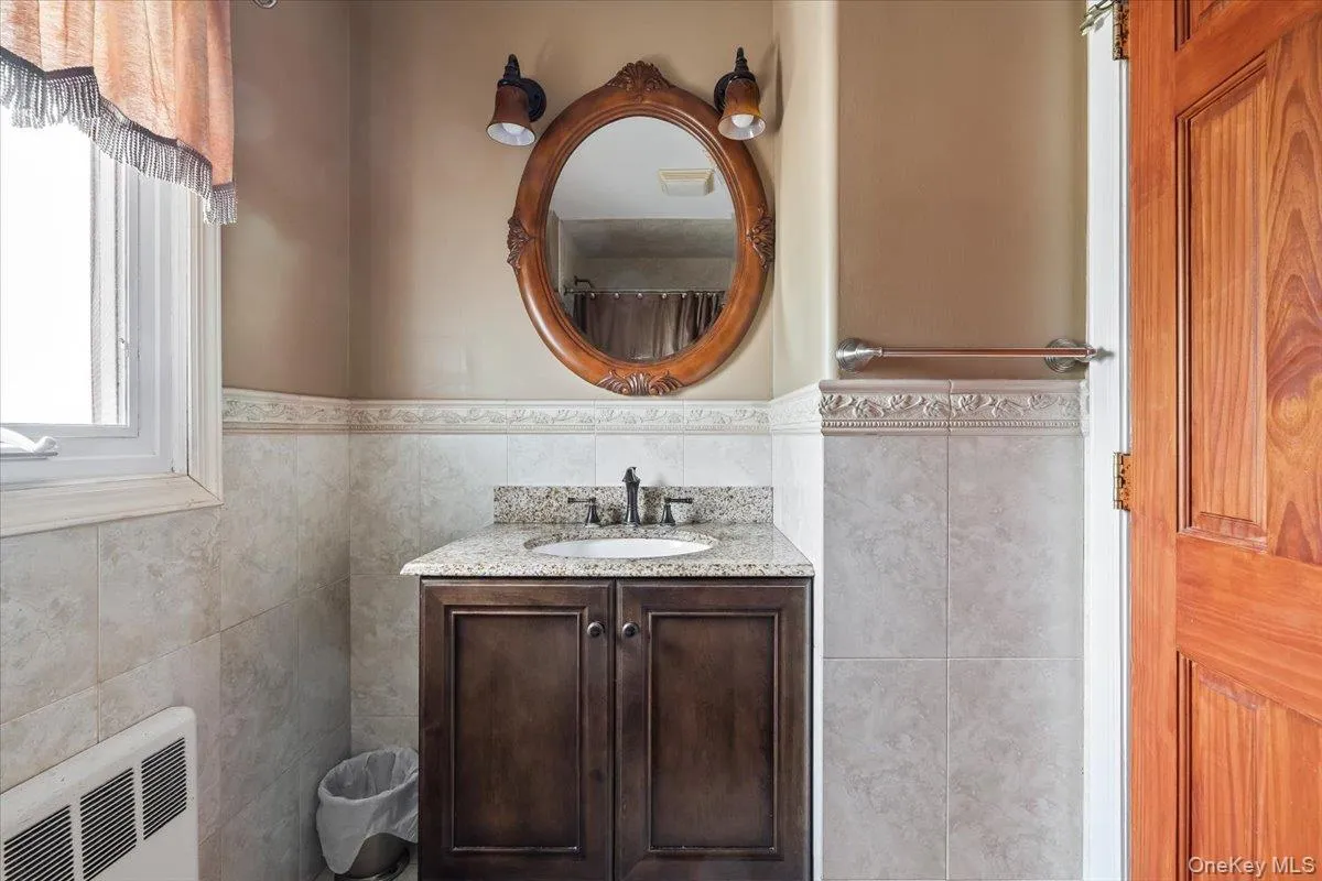 39 Grant Street, Oyster Bay, NY, 4 Bedrooms Bedrooms, 8 Rooms Rooms,1 BathroomBathrooms,Residential,For Rent,Grant,0,1013517 39 Grant Street, Oyster Bay, NY, 4 Bedrooms Bedrooms, 8 Rooms Rooms,1 BathroomBathrooms,Residential,For Rent,Grant,0,1013517