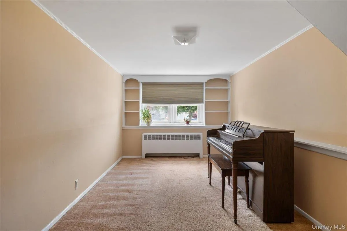 39 Grant Street, Oyster Bay, NY, 4 Bedrooms Bedrooms, 8 Rooms Rooms,1 BathroomBathrooms,Residential,For Rent,Grant,0,1013517 39 Grant Street, Oyster Bay, NY, 4 Bedrooms Bedrooms, 8 Rooms Rooms,1 BathroomBathrooms,Residential,For Rent,Grant,0,1013517