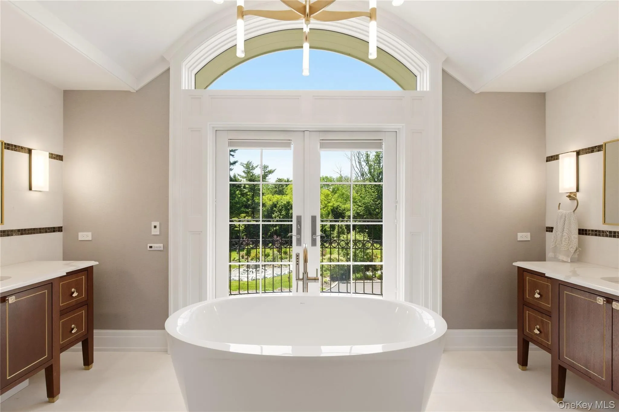 1782 Route 106, Oyster Bay, NY, 5 Bedrooms Bedrooms, 12 Rooms Rooms,4 BathroomsBathrooms,Residential,For Rent,Route 106,0,1013521 1782 Route 106, Oyster Bay, NY, 5 Bedrooms Bedrooms, 12 Rooms Rooms,4 BathroomsBathrooms,Residential,For Rent,Route 106,0,1013521