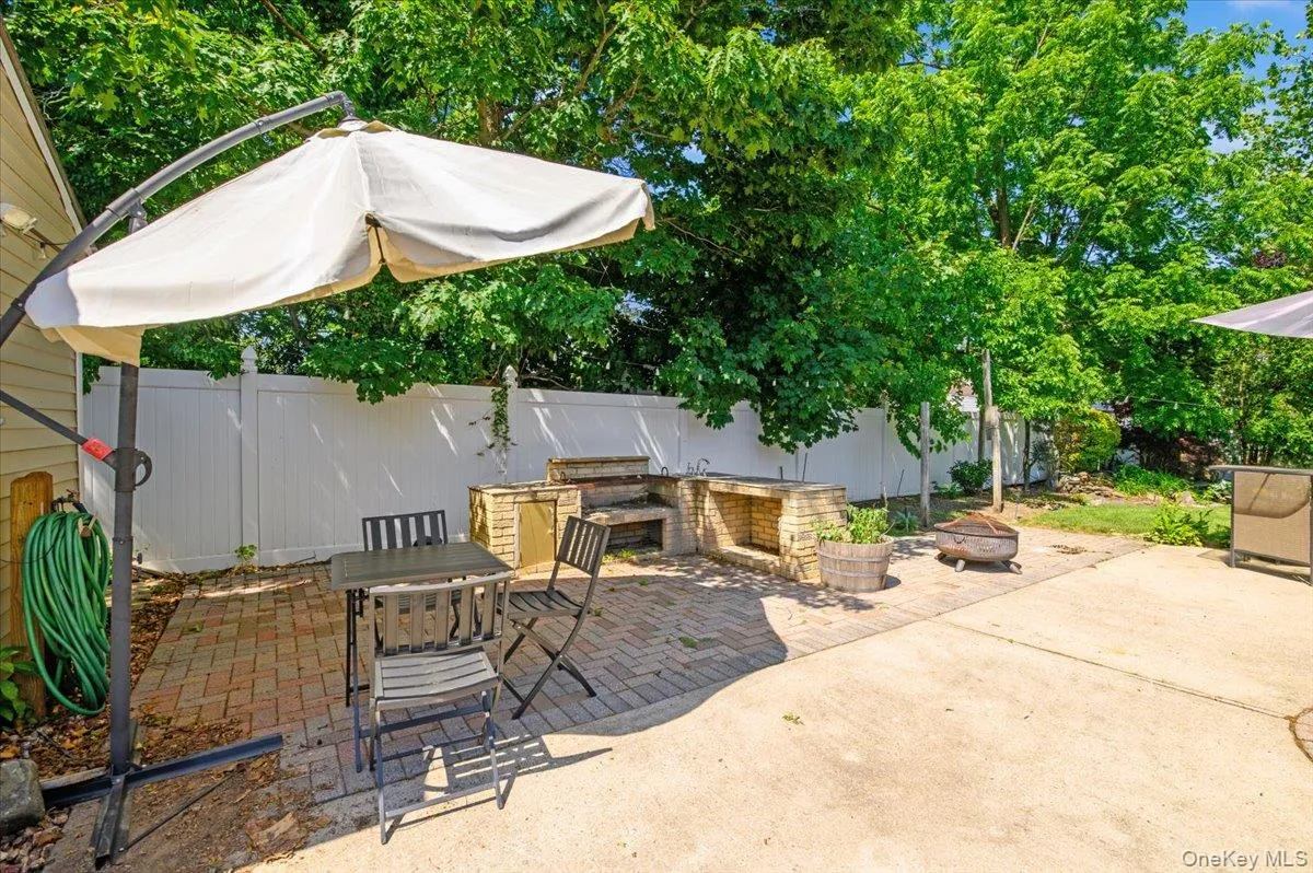 2 Bridge Lane, Oyster Bay, NY, 5 Bedrooms Bedrooms, 10 Rooms Rooms,3 BathroomsBathrooms,Residential,For Rent,Bridge,0,1013522 2 Bridge Lane, Oyster Bay, NY, 5 Bedrooms Bedrooms, 10 Rooms Rooms,3 BathroomsBathrooms,Residential,For Rent,Bridge,0,1013522