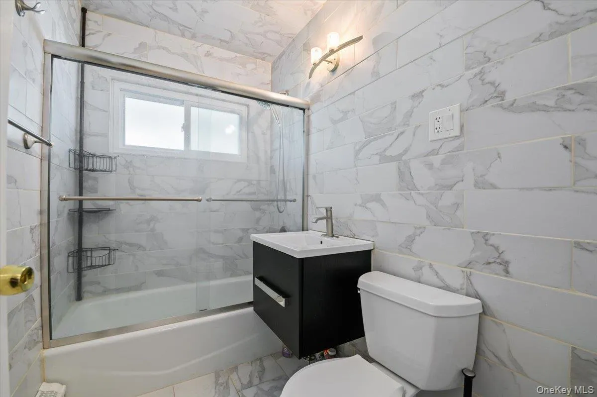 2 Bridge Lane, Oyster Bay, NY, 5 Bedrooms Bedrooms, 10 Rooms Rooms,3 BathroomsBathrooms,Residential,For Rent,Bridge,0,1013522 2 Bridge Lane, Oyster Bay, NY, 5 Bedrooms Bedrooms, 10 Rooms Rooms,3 BathroomsBathrooms,Residential,For Rent,Bridge,0,1013522