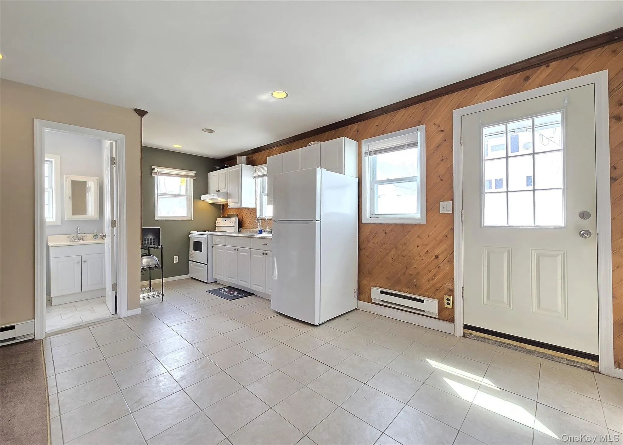 18 Wyandotte Street, Brookhaven, NY, 1 Bedroom Bedrooms, 3 Rooms Rooms,1 BathroomBathrooms,Residential Lease,For Rent,Wyandotte,0,1013527 18 Wyandotte Street, Brookhaven, NY, 1 Bedroom Bedrooms, 3 Rooms Rooms,1 BathroomBathrooms,Residential Lease,For Rent,Wyandotte,0,1013527