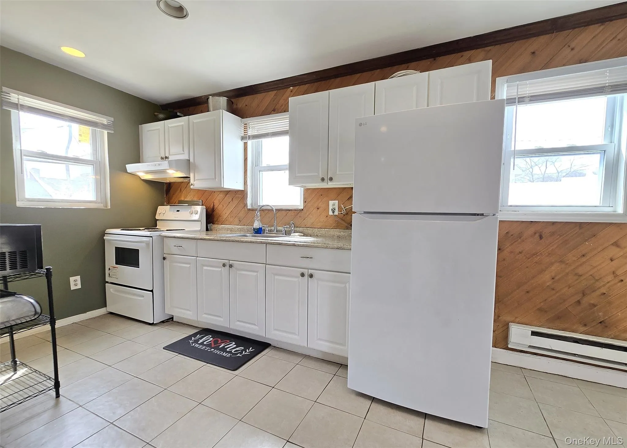 18 Wyandotte Street, Brookhaven, NY, 1 Bedroom Bedrooms, 3 Rooms Rooms,1 BathroomBathrooms,Residential Lease,For Rent,Wyandotte,0,1013527 18 Wyandotte Street, Brookhaven, NY, 1 Bedroom Bedrooms, 3 Rooms Rooms,1 BathroomBathrooms,Residential Lease,For Rent,Wyandotte,0,1013527