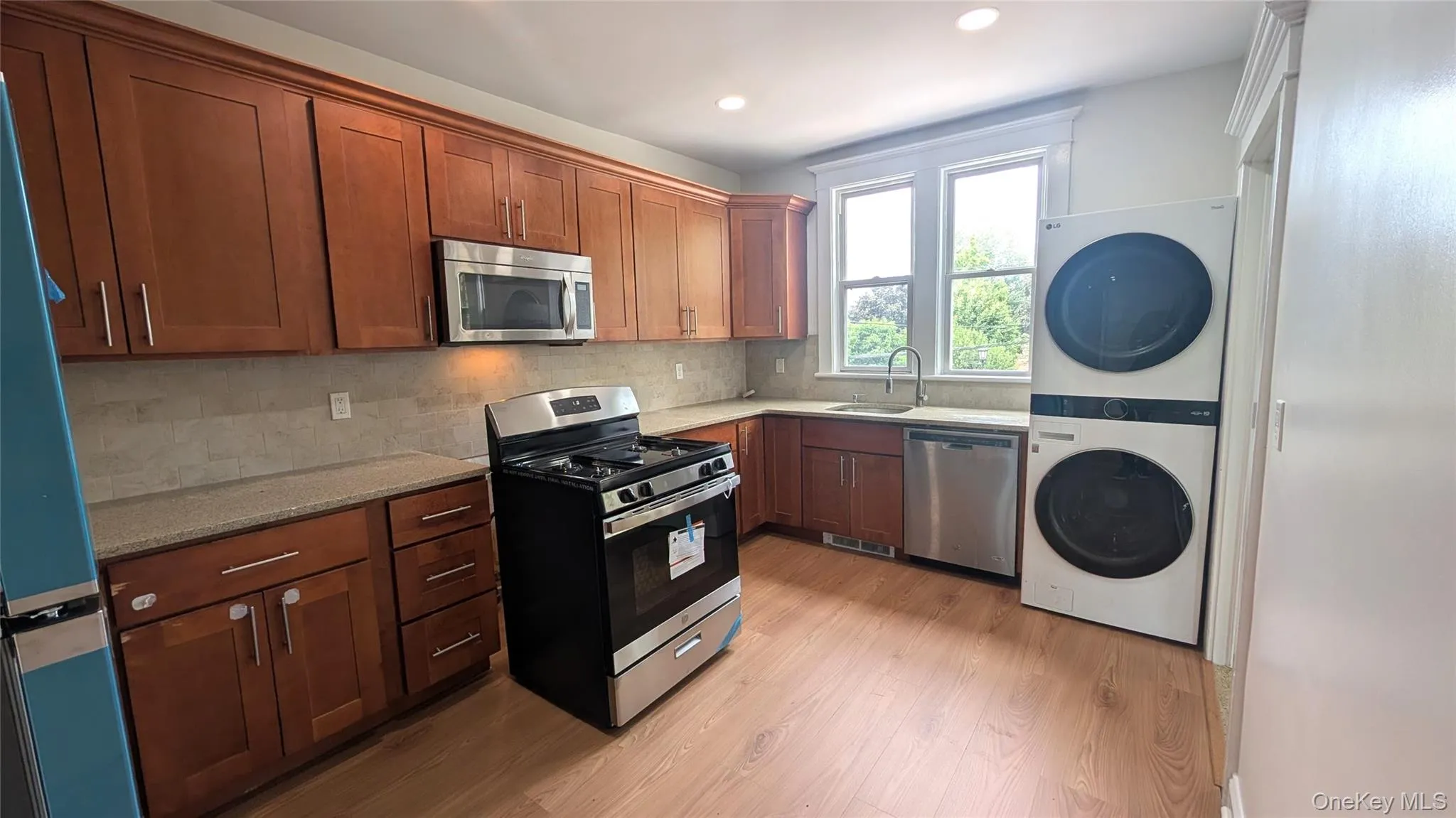 632 Middle Neck Road, North Hempstead, NY, 3 Bedrooms Bedrooms, 6 Rooms Rooms,1 BathroomBathrooms,Residential Lease,For Rent,Middle Neck,0,1013530 632 Middle Neck Road, North Hempstead, NY, 3 Bedrooms Bedrooms, 6 Rooms Rooms,1 BathroomBathrooms,Residential Lease,For Rent,Middle Neck,0,1013530