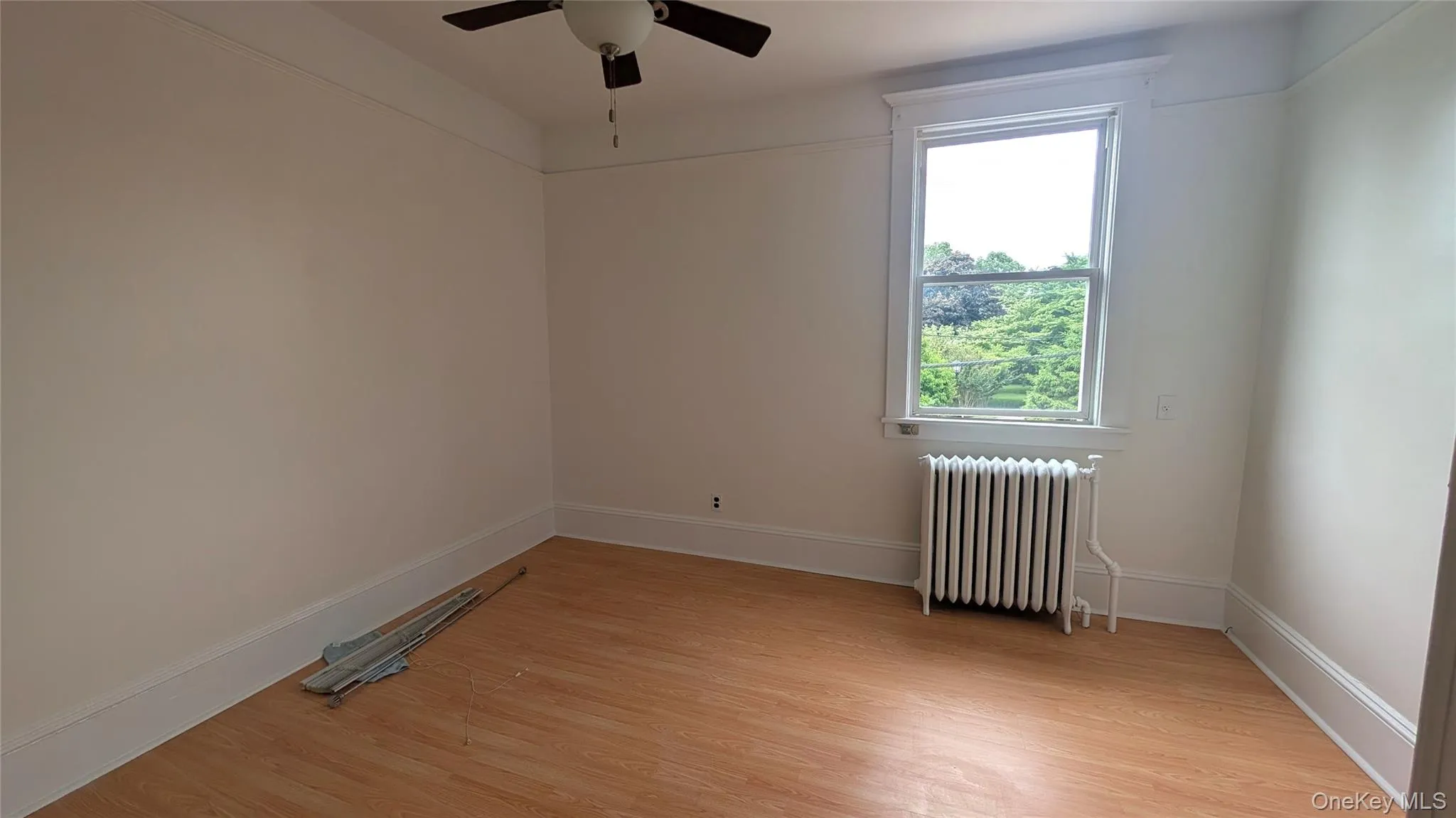 632 Middle Neck Road, North Hempstead, NY, 3 Bedrooms Bedrooms, 6 Rooms Rooms,1 BathroomBathrooms,Residential Lease,For Rent,Middle Neck,0,1013530 632 Middle Neck Road, North Hempstead, NY, 3 Bedrooms Bedrooms, 6 Rooms Rooms,1 BathroomBathrooms,Residential Lease,For Rent,Middle Neck,0,1013530