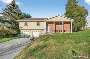 3 Roanoke Drive, Blooming Grove, NY, 5 Bedrooms Bedrooms, 5 Rooms Rooms,2 BathroomsBathrooms,Residential,For Rent,Roanoke,0,1013534 3 Roanoke Drive, Blooming Grove, NY, 5 Bedrooms Bedrooms, 5 Rooms Rooms,2 BathroomsBathrooms,Residential,For Rent,Roanoke,0,1013534