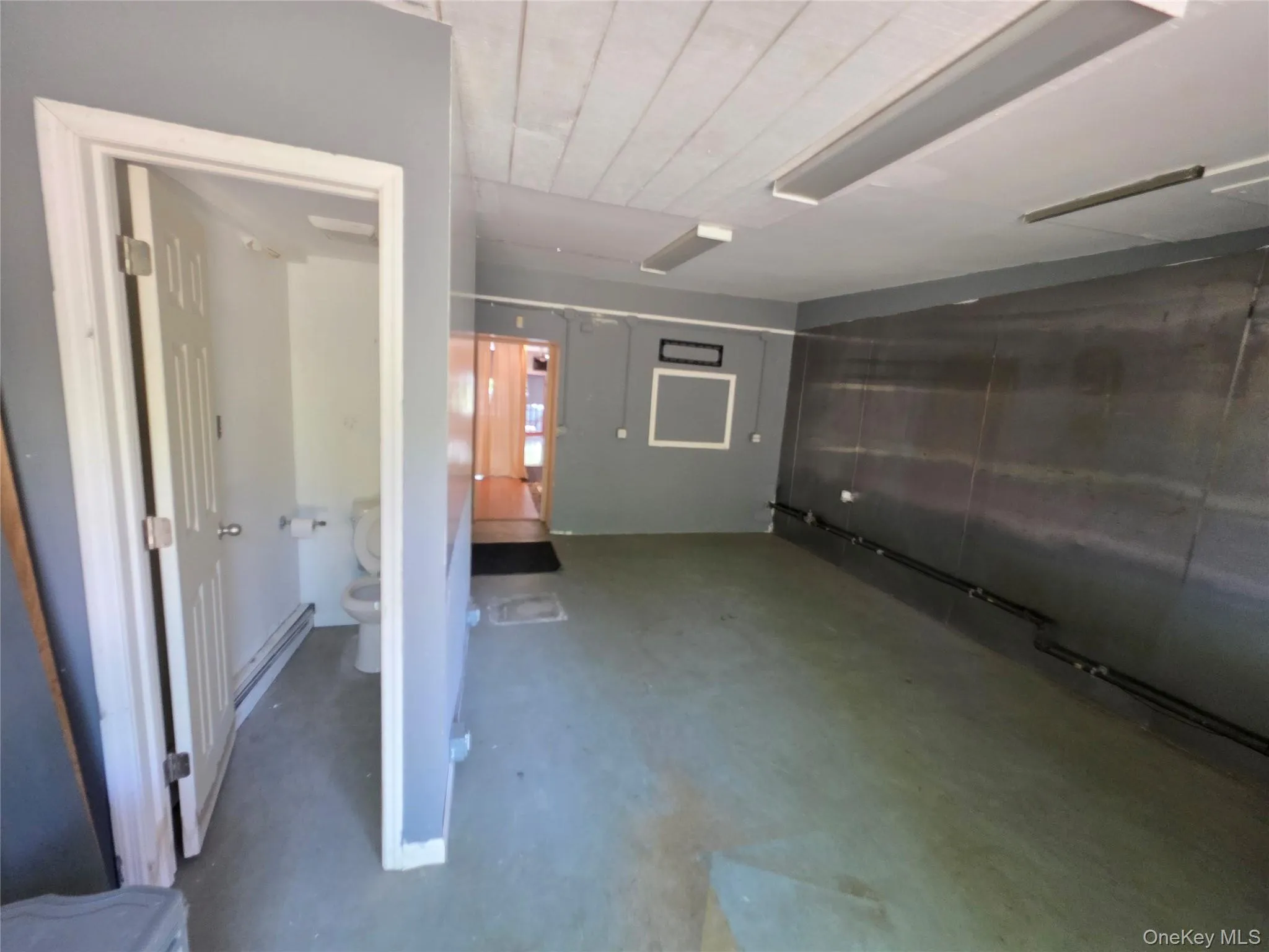 Rear room with 2nd bathroom Rear room with 2nd bathroom