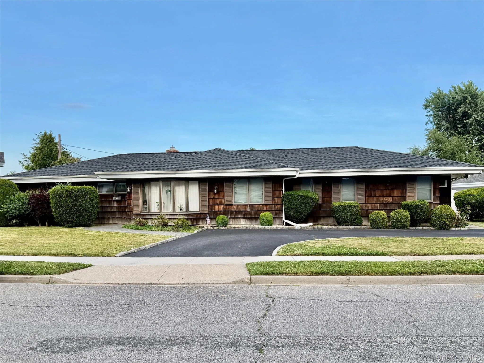 89 Bruce Avenue, Oyster Bay, NY, 5 Bedrooms Bedrooms, 12 Rooms Rooms,2 BathroomsBathrooms,Residential,For Rent,Bruce,0,1013536 89 Bruce Avenue, Oyster Bay, NY, 5 Bedrooms Bedrooms, 12 Rooms Rooms,2 BathroomsBathrooms,Residential,For Rent,Bruce,0,1013536
