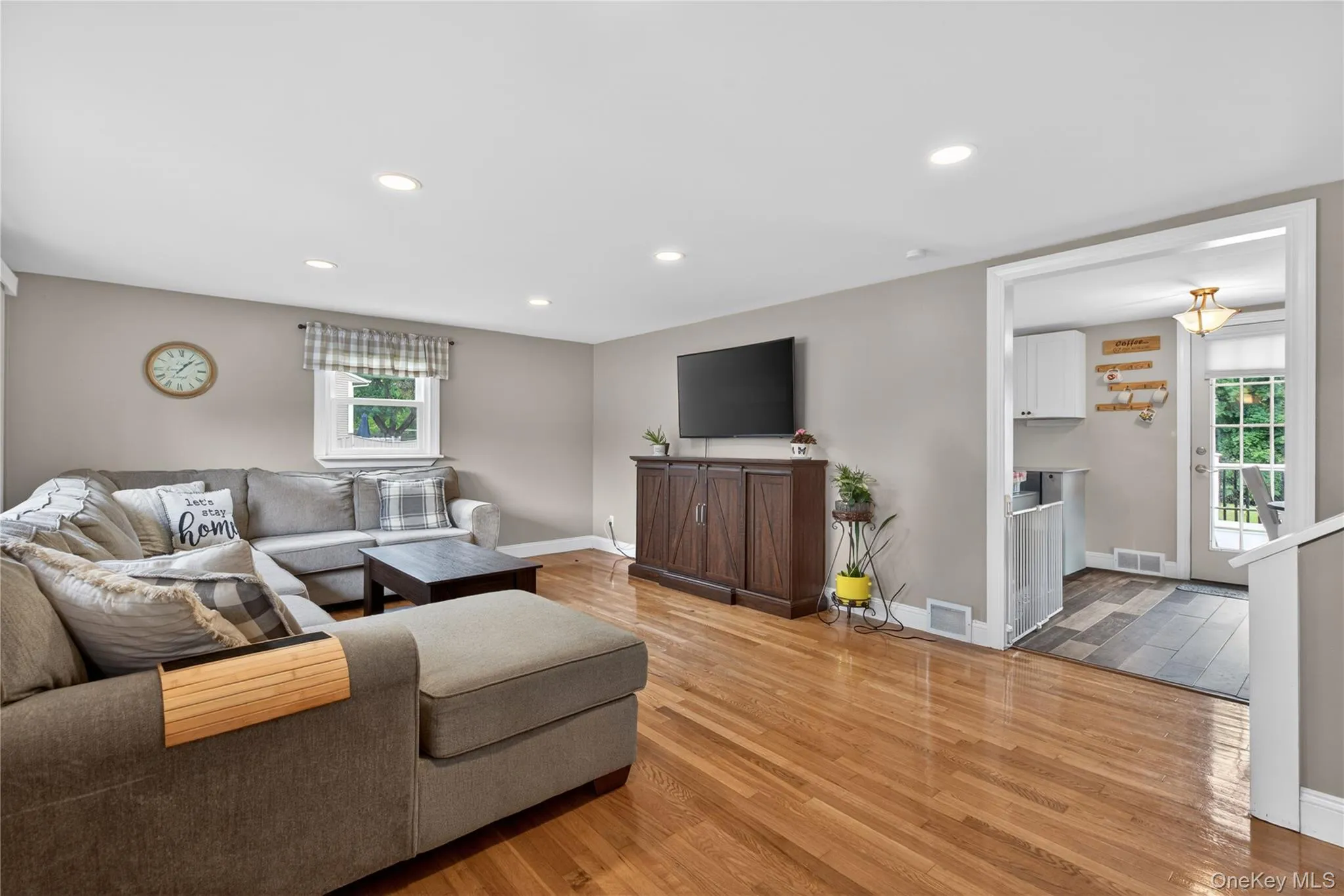 9 Arbor Drive, Newburgh (town), NY, 3 Bedrooms Bedrooms, 6 Rooms Rooms,1 BathroomBathrooms,Residential,For Rent,Arbor,0,1013548 9 Arbor Drive, Newburgh (town), NY, 3 Bedrooms Bedrooms, 6 Rooms Rooms,1 BathroomBathrooms,Residential,For Rent,Arbor,0,1013548