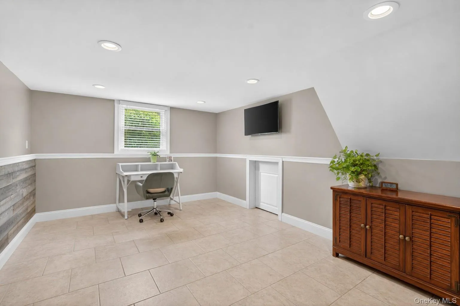 9 Arbor Drive, Newburgh (town), NY, 3 Bedrooms Bedrooms, 6 Rooms Rooms,1 BathroomBathrooms,Residential,For Rent,Arbor,0,1013548 9 Arbor Drive, Newburgh (town), NY, 3 Bedrooms Bedrooms, 6 Rooms Rooms,1 BathroomBathrooms,Residential,For Rent,Arbor,0,1013548
