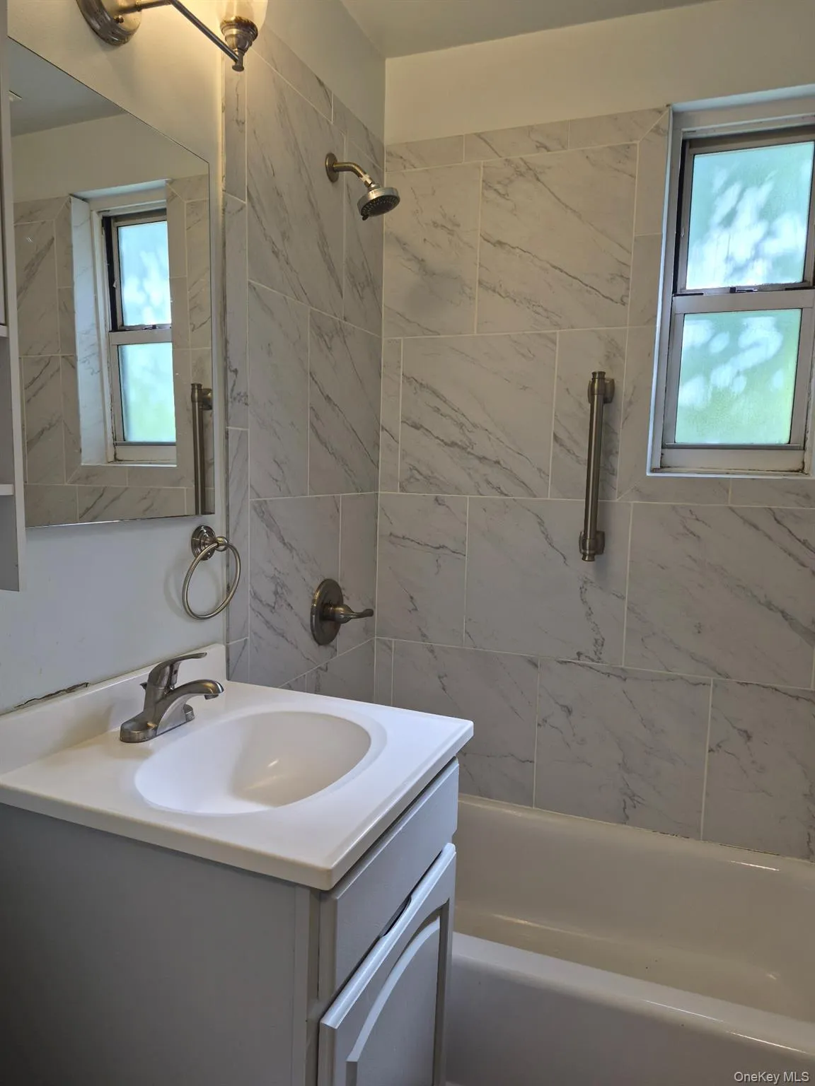90 Spruce Street, Yonkers, NY, 1 Bedroom Bedrooms, 3 Rooms Rooms,1 BathroomBathrooms,Residential,For Rent,Spruce Street,0,1013577 90 Spruce Street, Yonkers, NY, 1 Bedroom Bedrooms, 3 Rooms Rooms,1 BathroomBathrooms,Residential,For Rent,Spruce Street,0,1013577