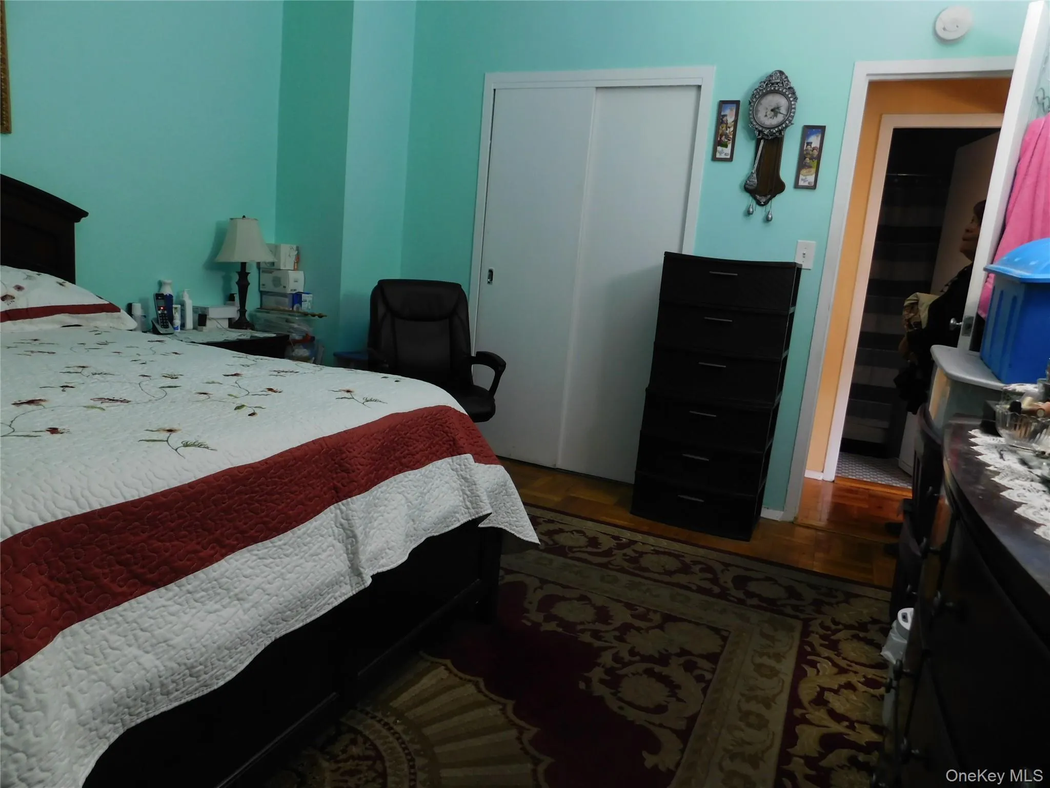Bedroom with Parque Floor Bedroom with Parque Floor