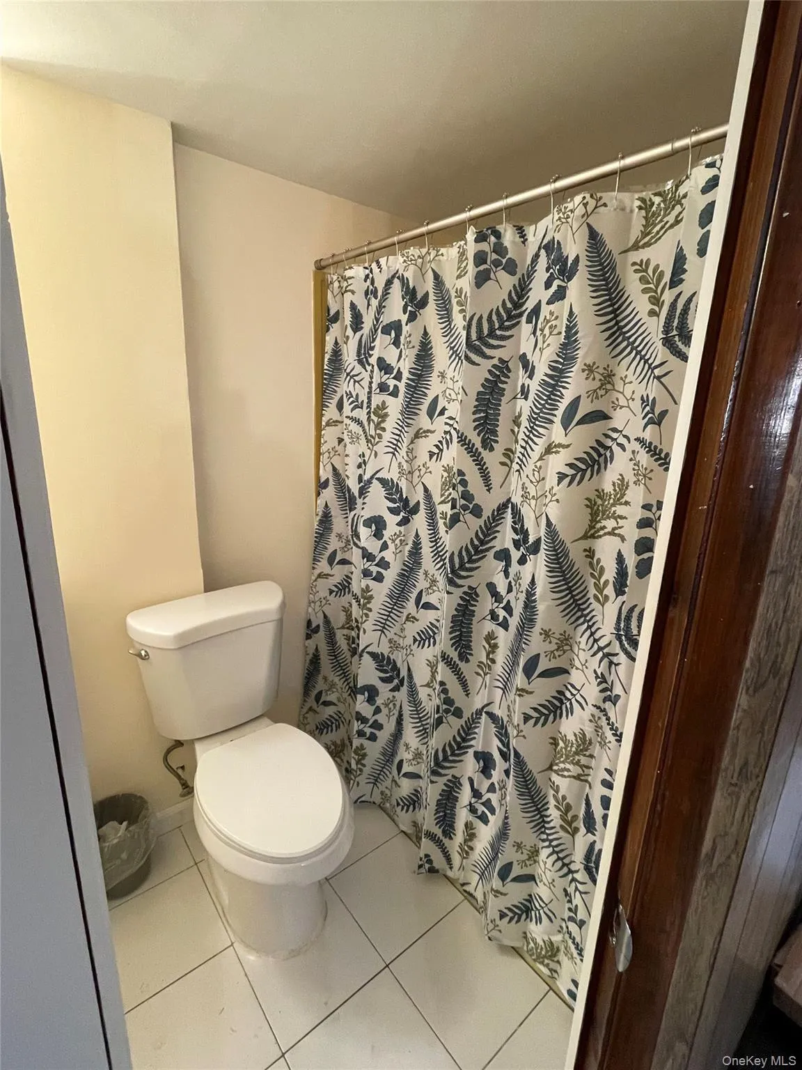 Full Bathroom Down in Den Full Bathroom Down in Den