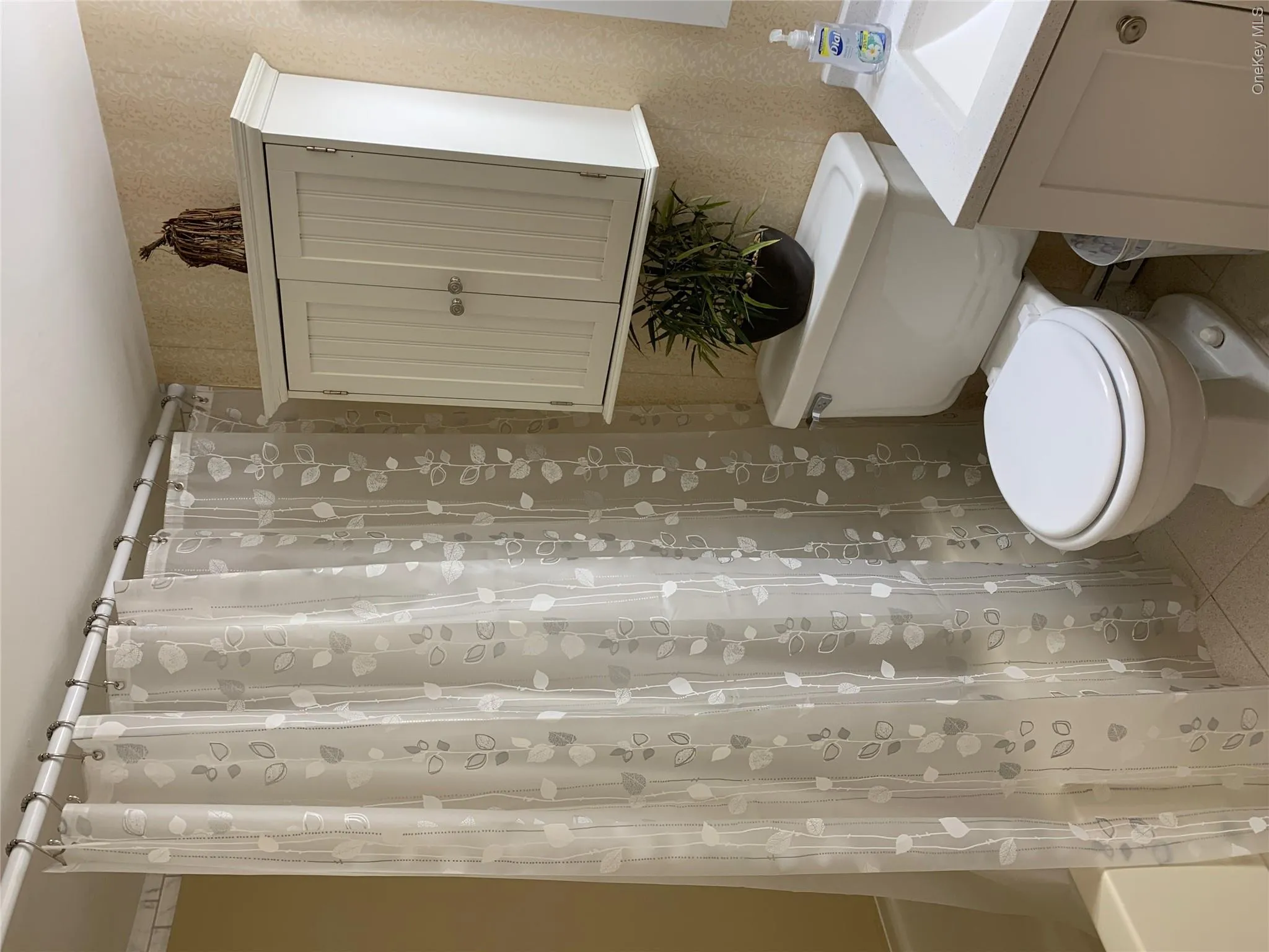 71 Parkway Drive, Oyster Bay, NY, 3 Bedrooms Bedrooms, 7 Rooms Rooms,3 BathroomsBathrooms,Residential,For Rent,Parkway,0,1013617 71 Parkway Drive, Oyster Bay, NY, 3 Bedrooms Bedrooms, 7 Rooms Rooms,3 BathroomsBathrooms,Residential,For Rent,Parkway,0,1013617