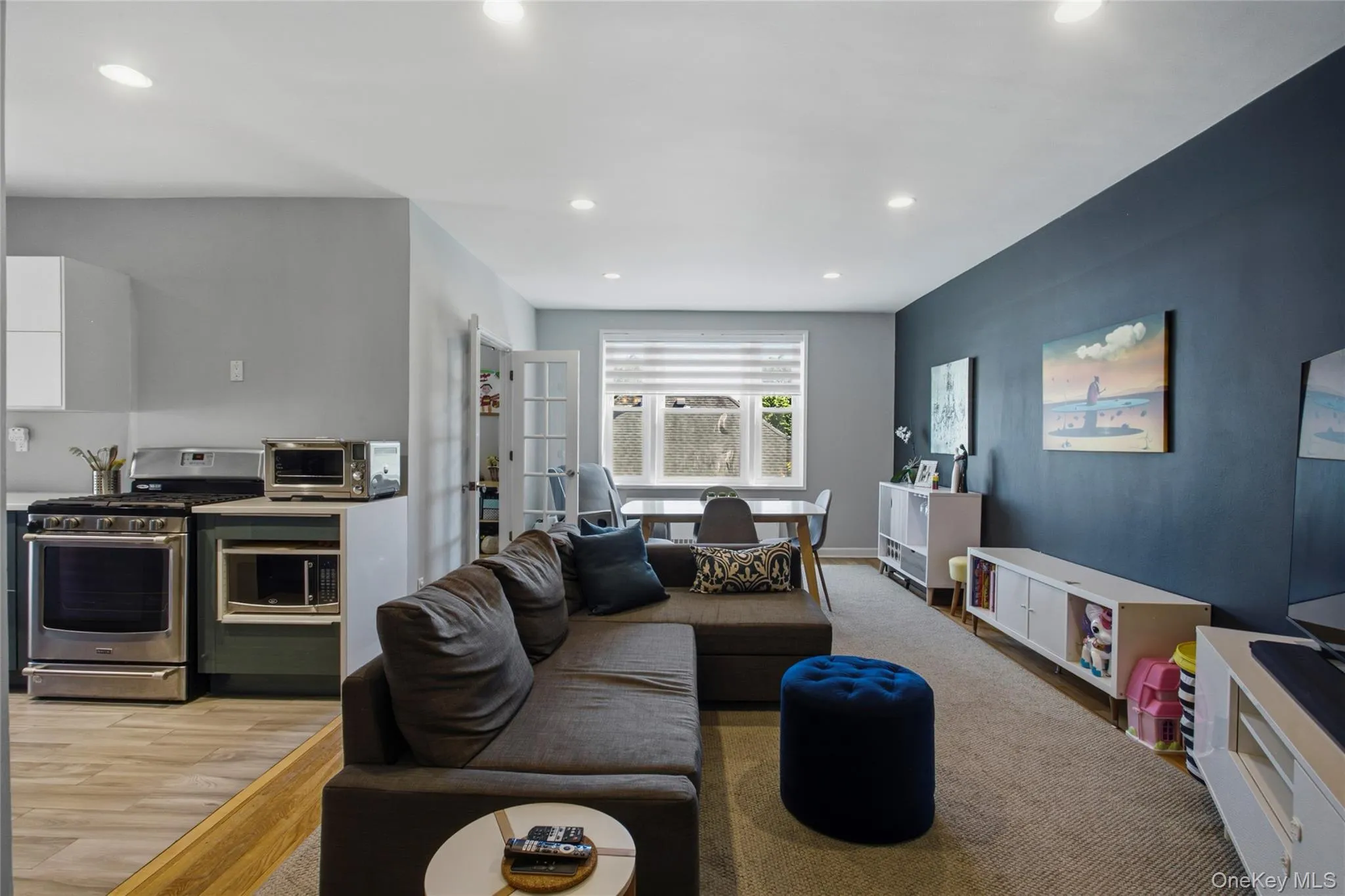 101 Old Mamaroneck Road, White Plains, NY, 2 Bedrooms Bedrooms, 4 Rooms Rooms,1 BathroomBathrooms,Residential,For Rent,Old Mamaroneck,0,KEY1013622 101 Old Mamaroneck Road, White Plains, NY, 2 Bedrooms Bedrooms, 4 Rooms Rooms,1 BathroomBathrooms,Residential,For Rent,Old Mamaroneck,0,KEY1013622