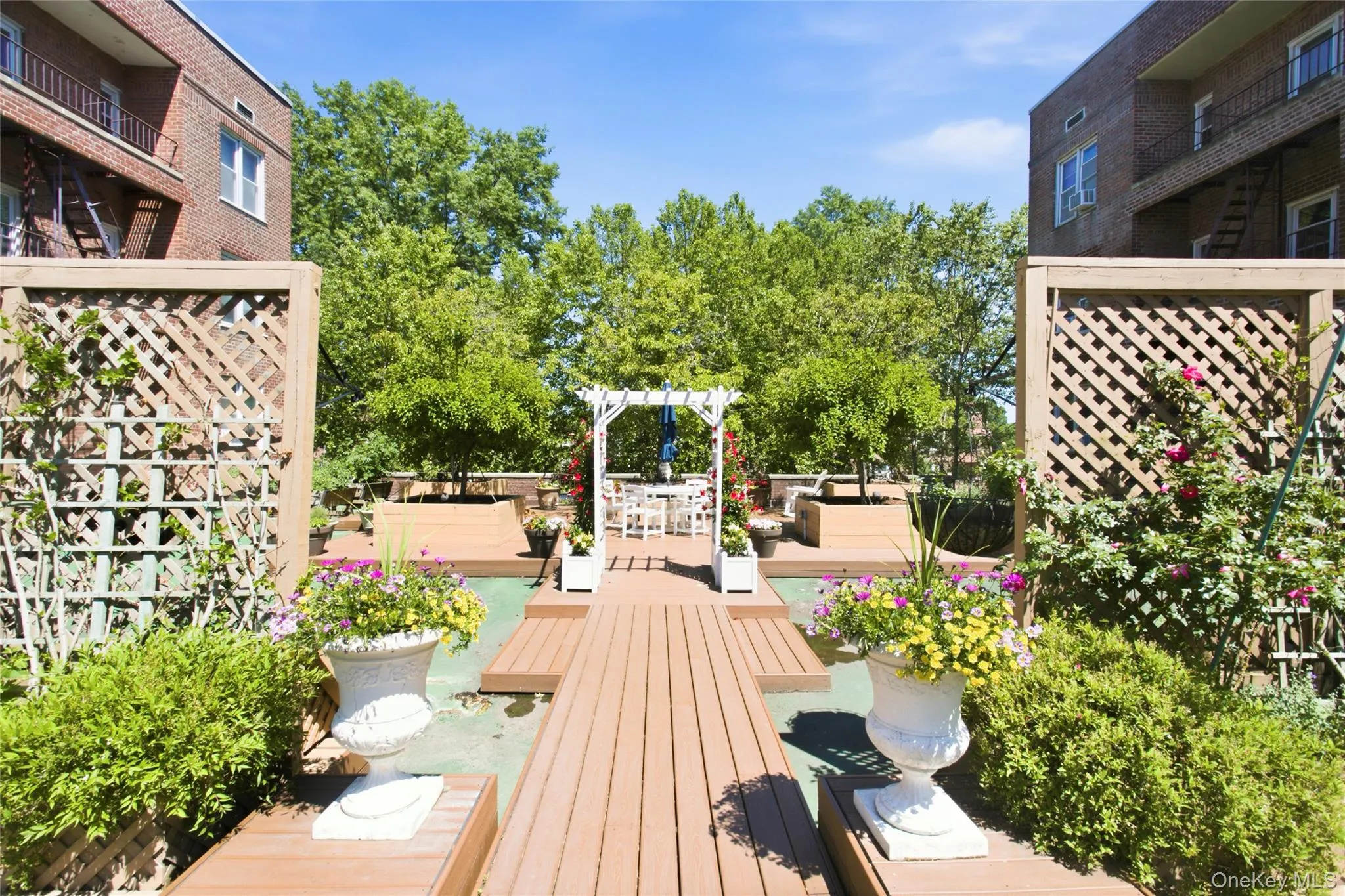 101 Old Mamaroneck Road, White Plains, NY, 2 Bedrooms Bedrooms, 4 Rooms Rooms,1 BathroomBathrooms,Residential,For Rent,Old Mamaroneck,0,KEY1013622 101 Old Mamaroneck Road, White Plains, NY, 2 Bedrooms Bedrooms, 4 Rooms Rooms,1 BathroomBathrooms,Residential,For Rent,Old Mamaroneck,0,KEY1013622