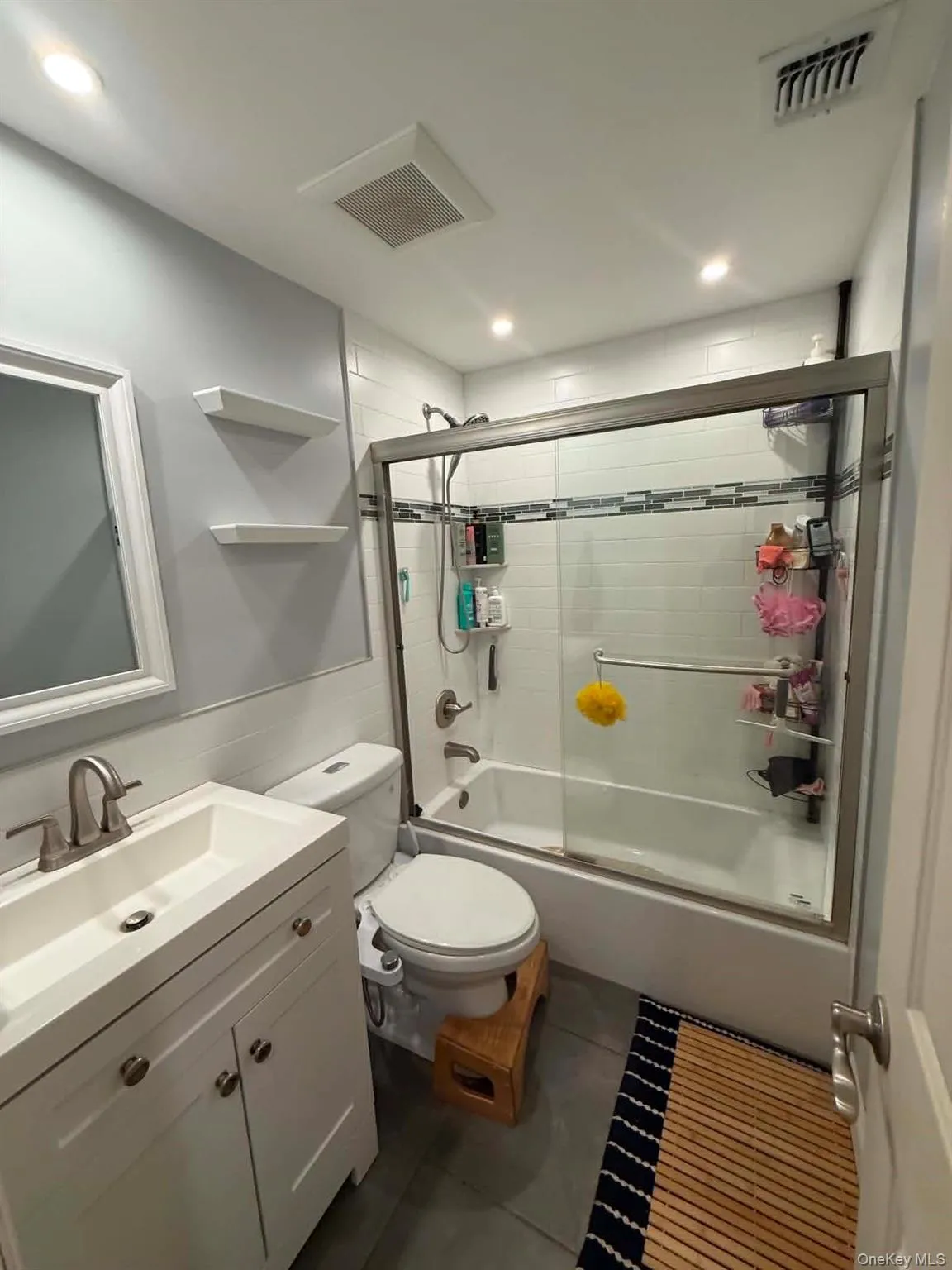 Fully renovated upper hall bath with radiant floor heating Fully renovated upper hall bath with radiant floor heating